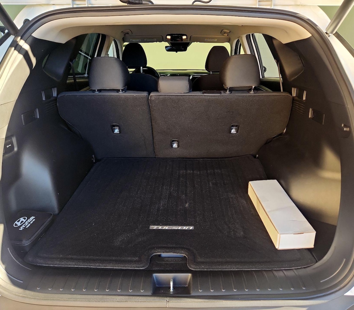 Trunk/Cargo (Seats Up)