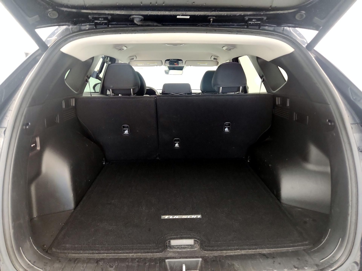 Trunk/Cargo (Seats Up)