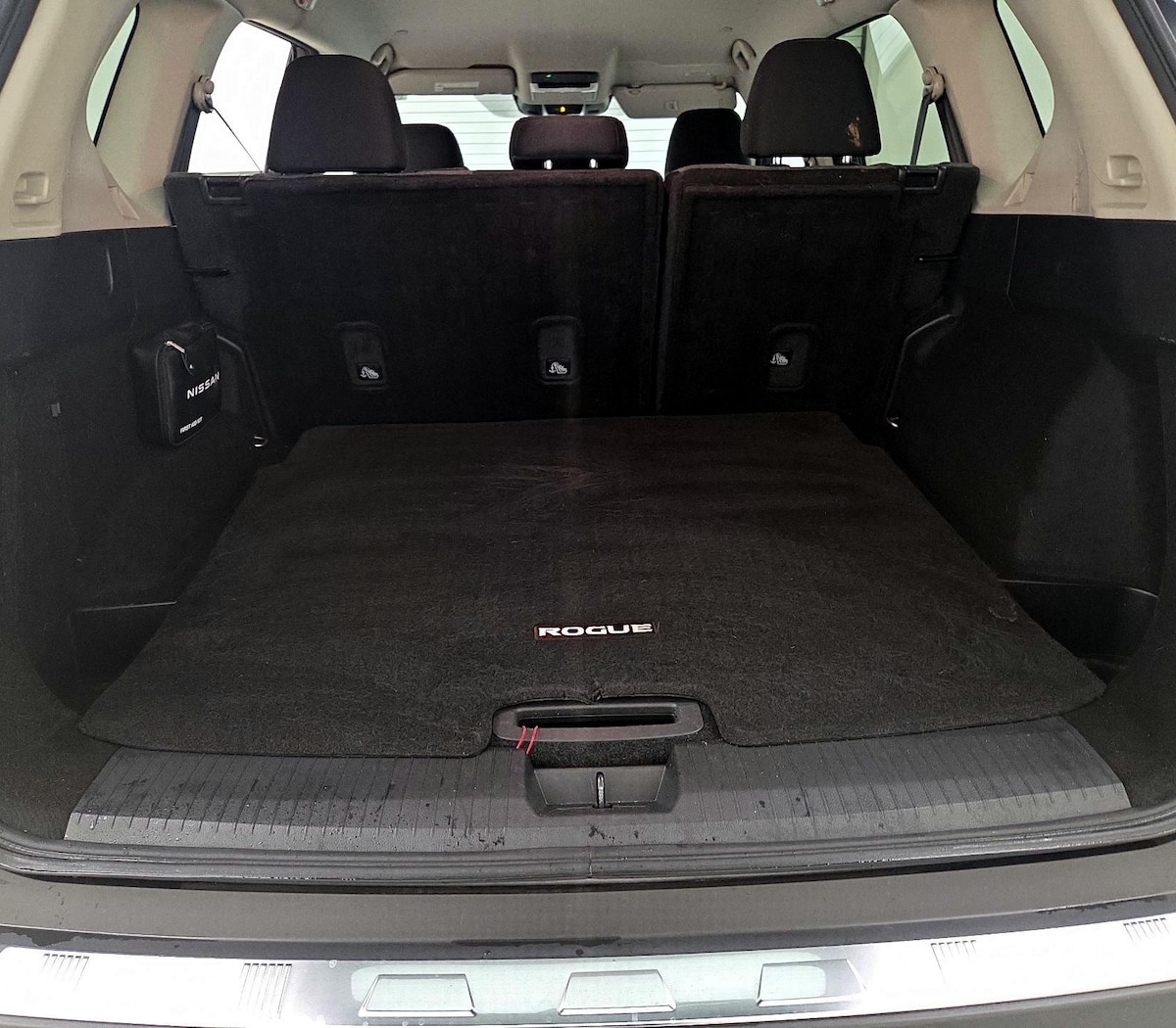 Trunk/Cargo (Seats Up)