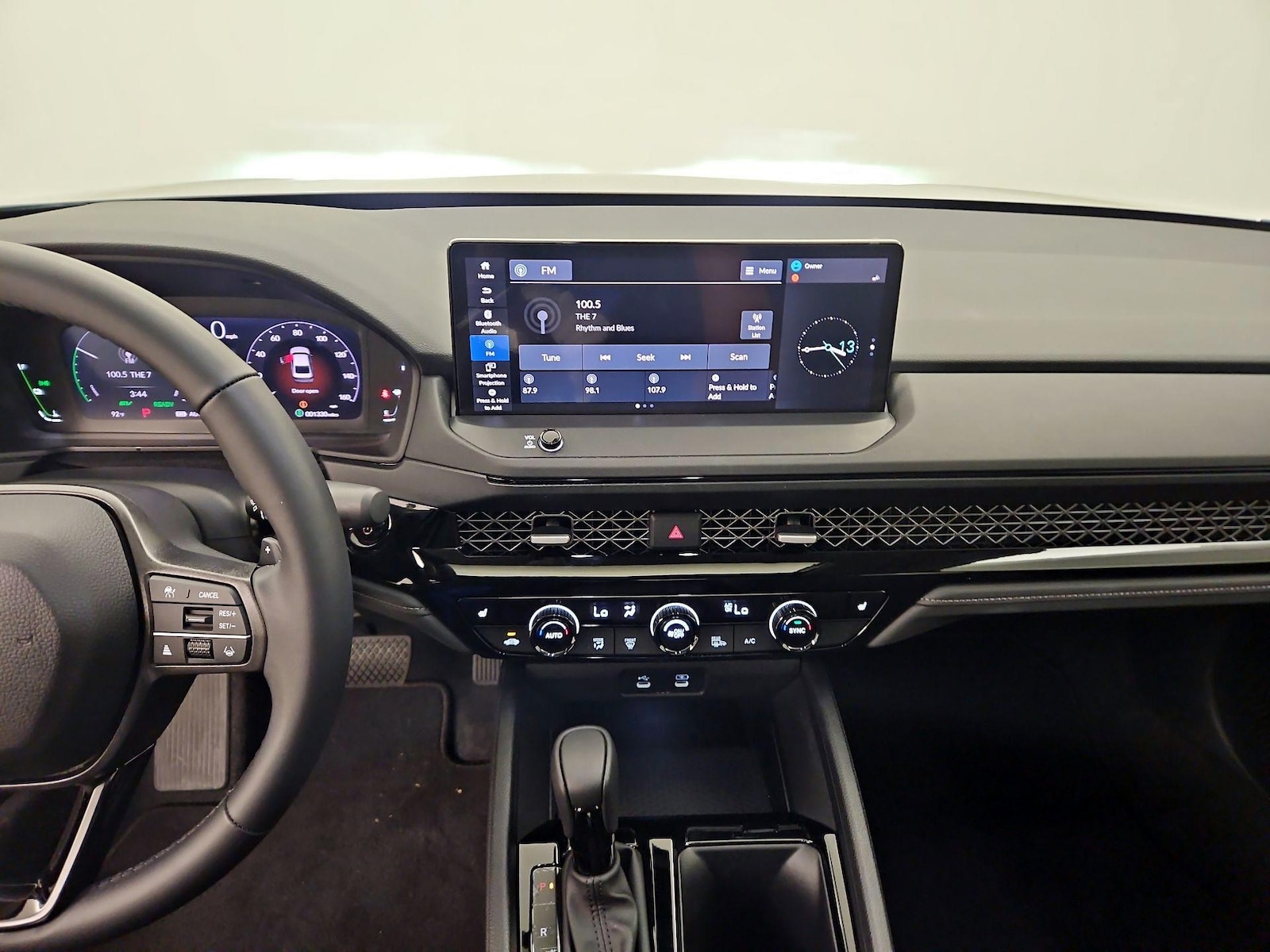 Apple CarPlay® & Android Auto™
