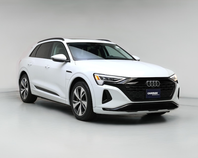 2024 Audi Q8 e-tron Premium