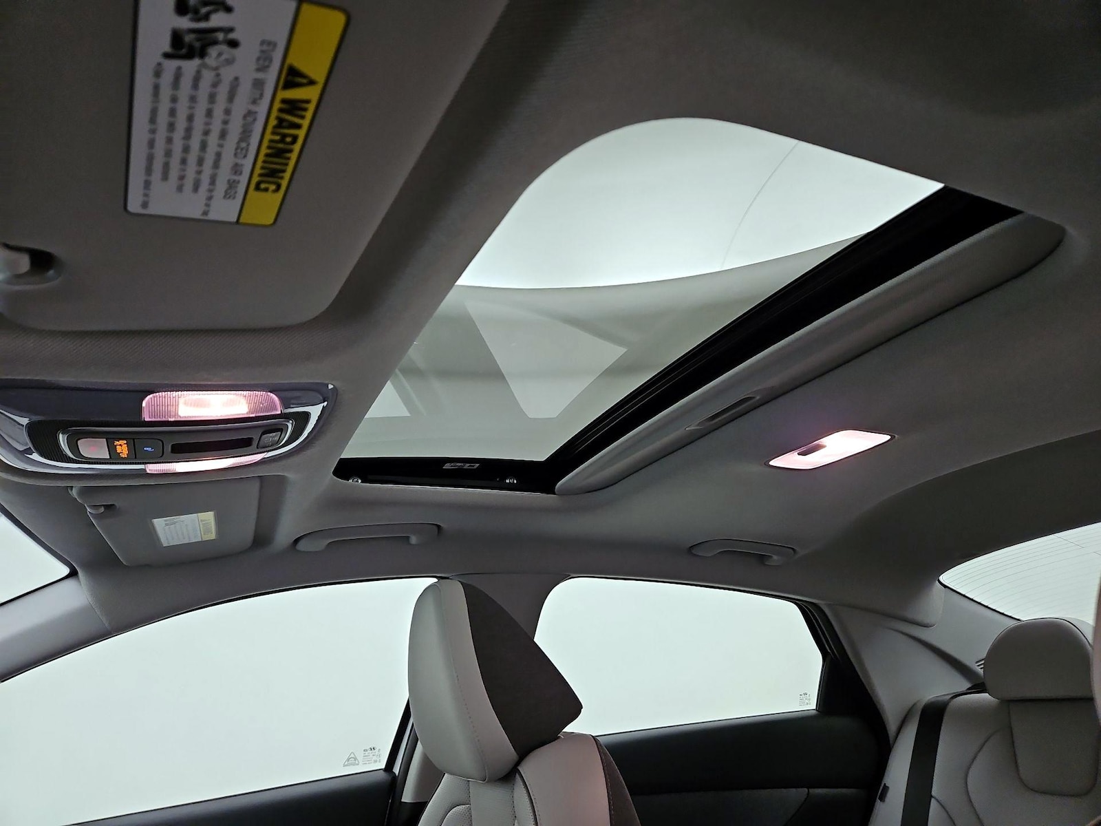 Sunroof(s) & Overhead Airbags