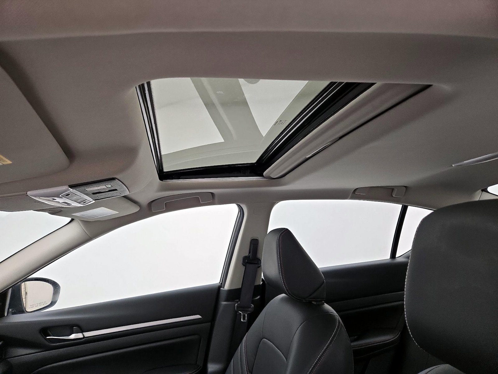 Sunroof(s) & Overhead Airbags