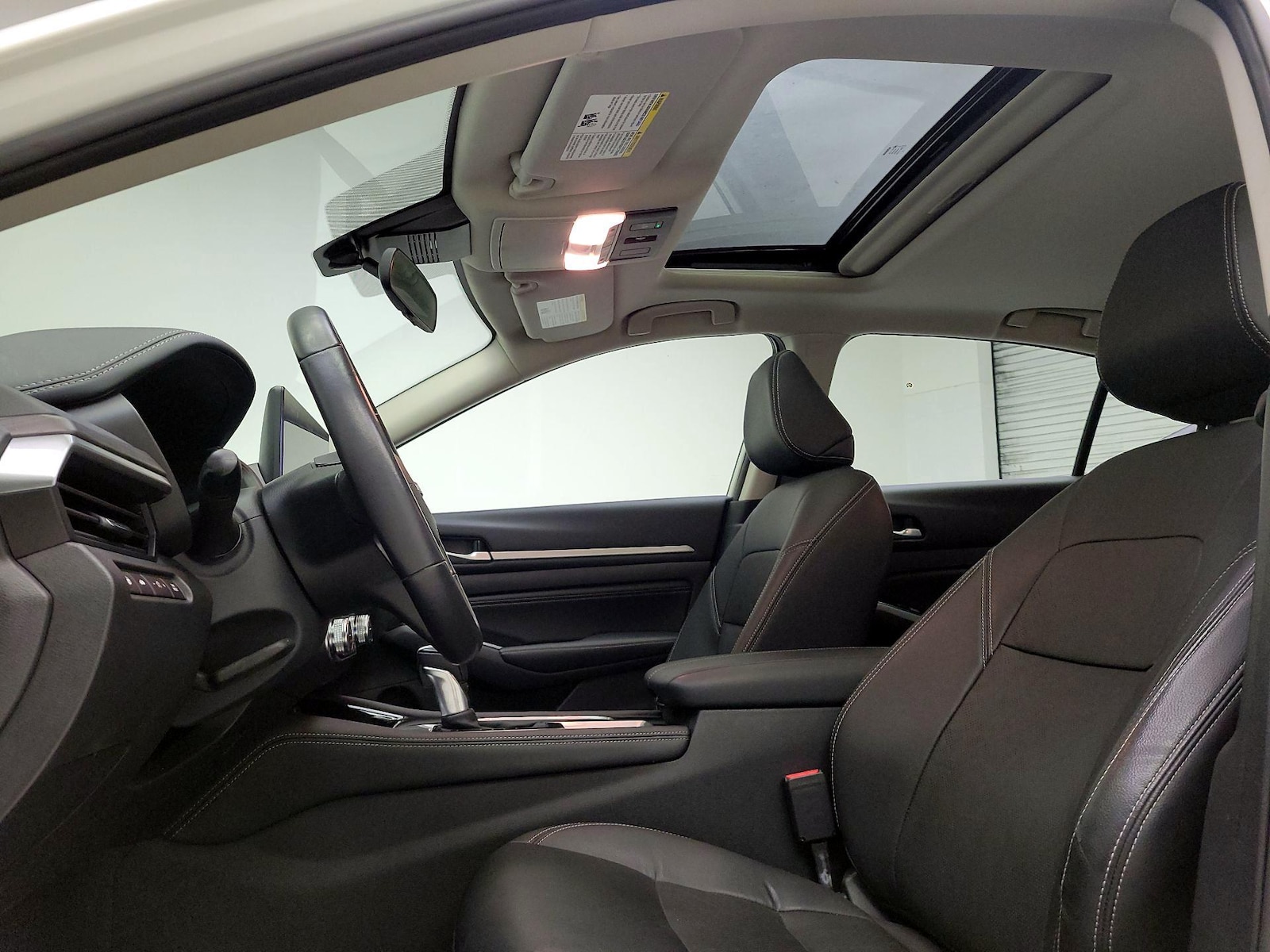 Sunroof(s) & Overhead Airbags