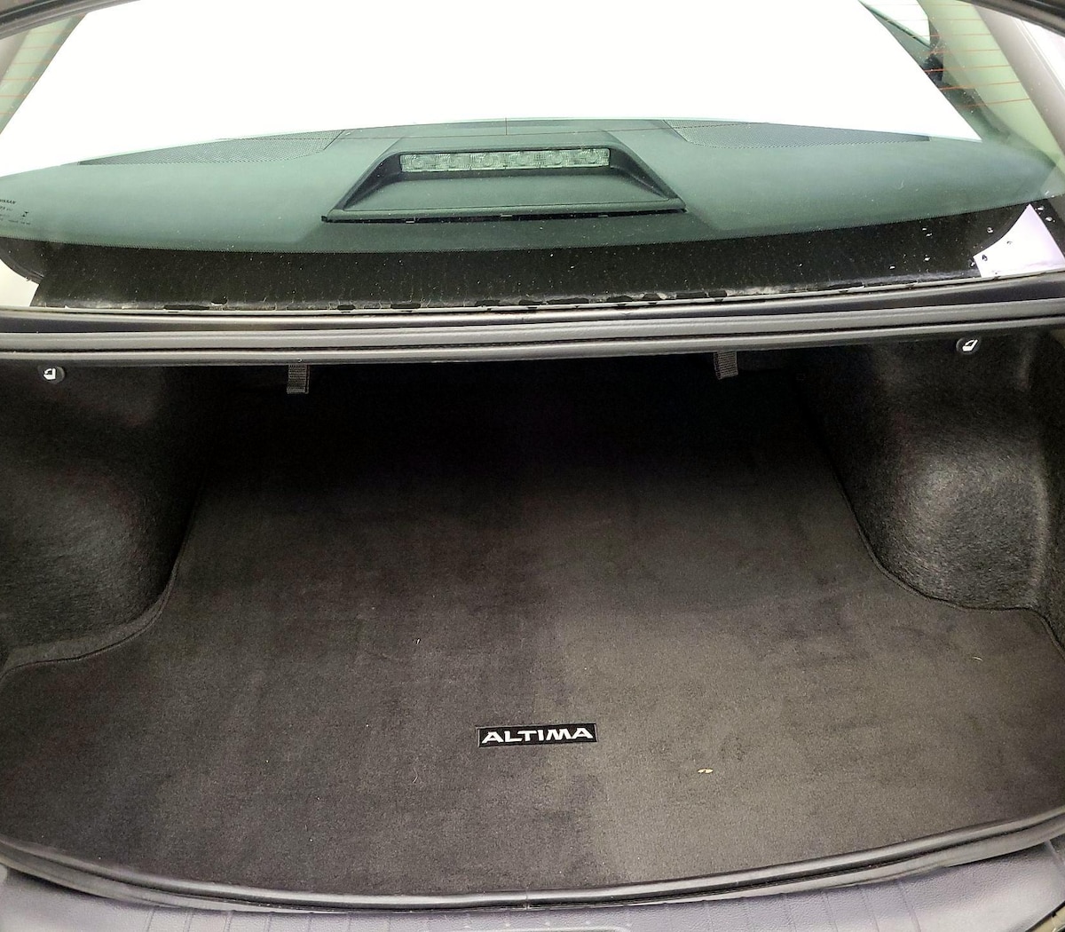 Trunk/Cargo (Seats Up)