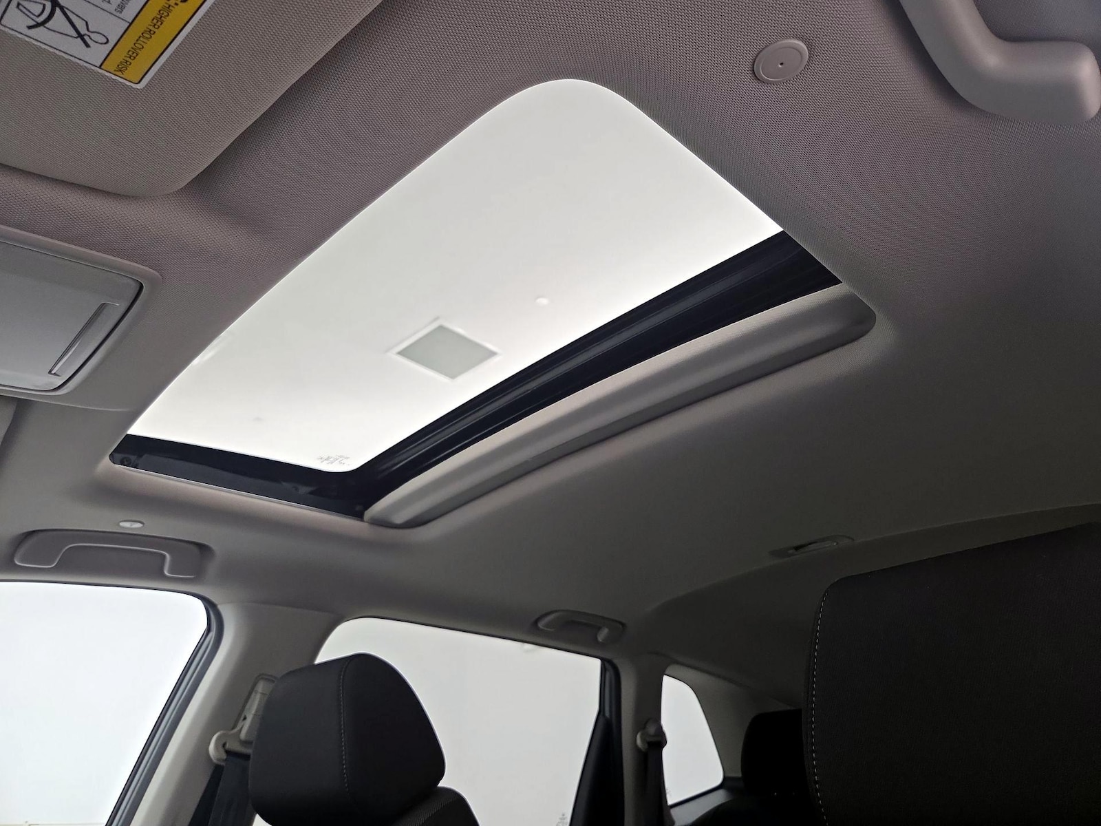 Sunroof(s) & Overhead Airbags