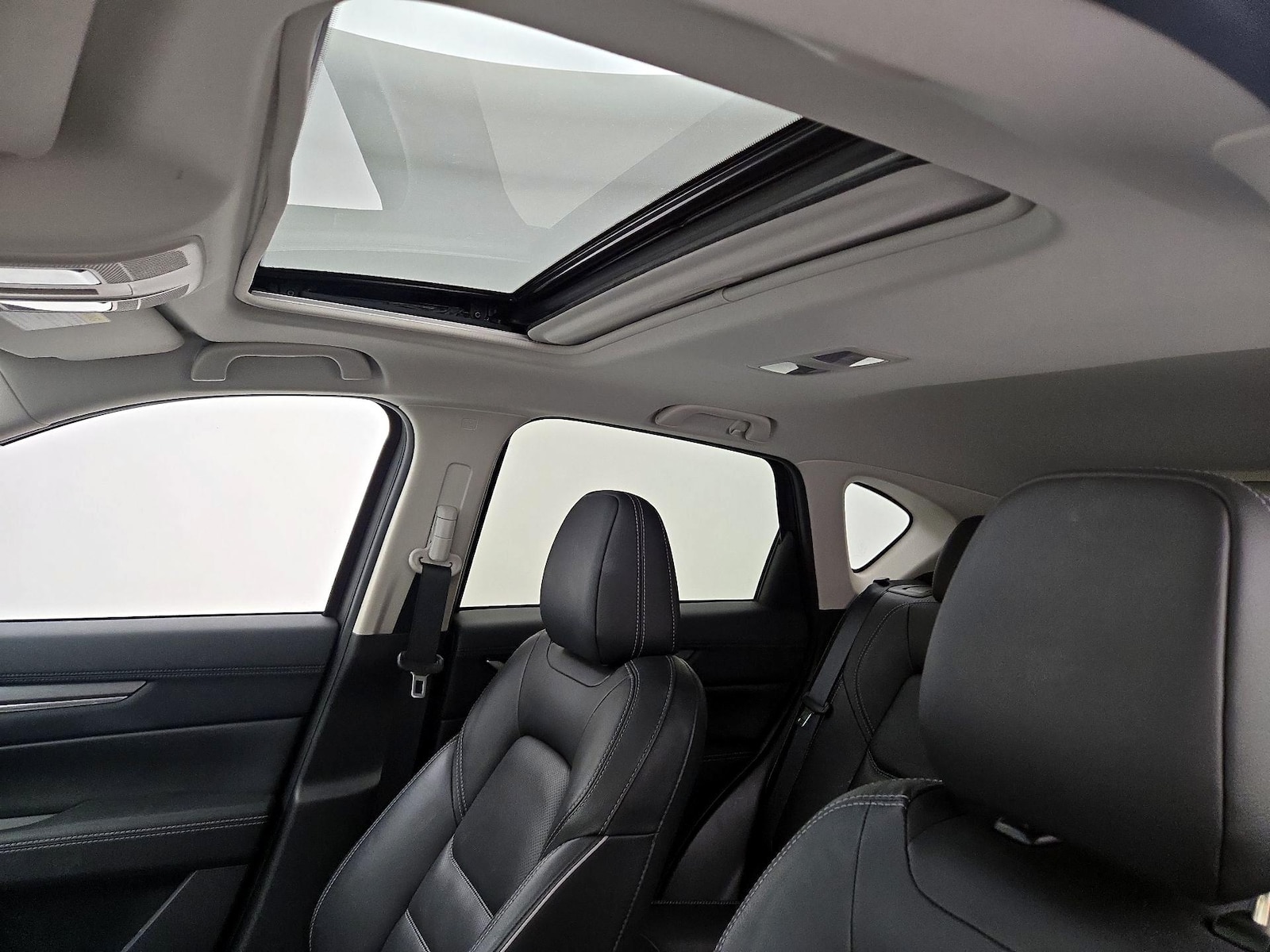 Sunroof(s) & Overhead Airbags
