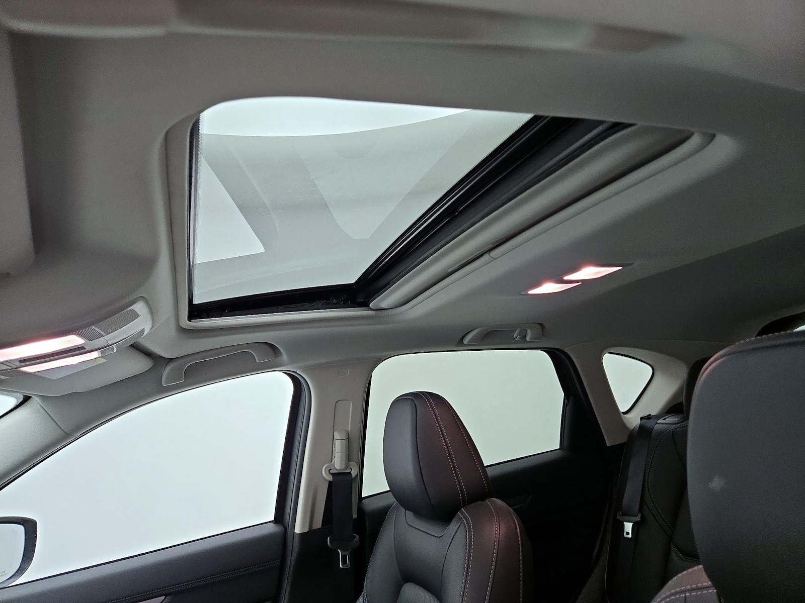 Sunroof(s) & Overhead Airbags