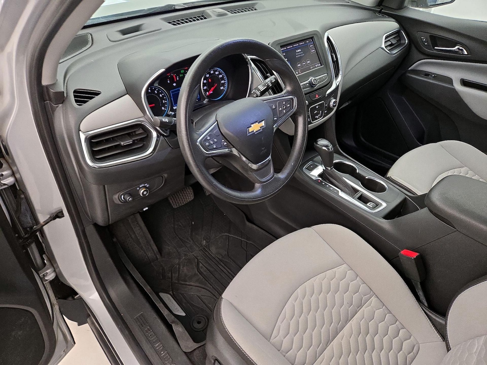 Power Seat(s) & Side Airbags