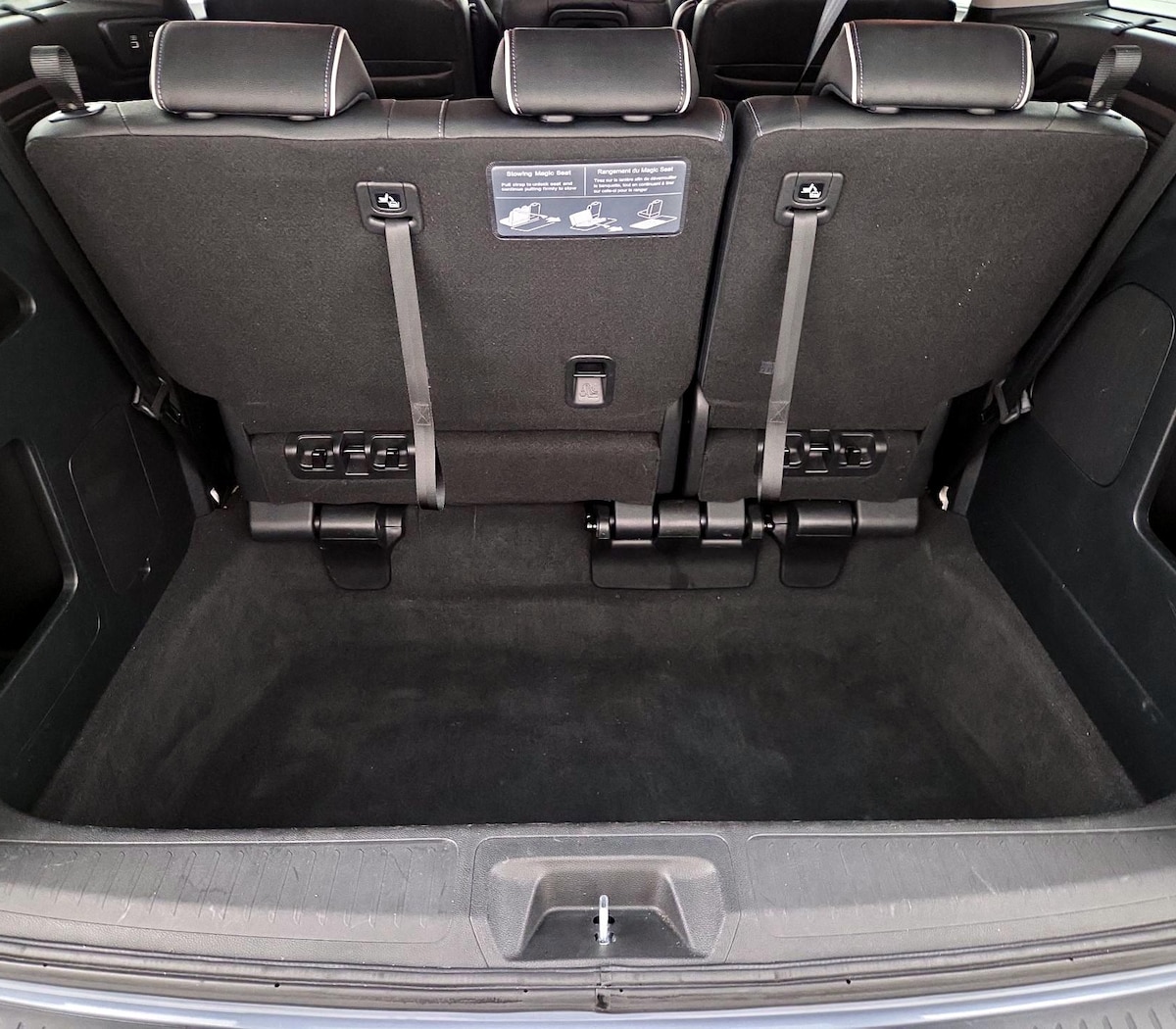 Trunk/Cargo (Seats Up)