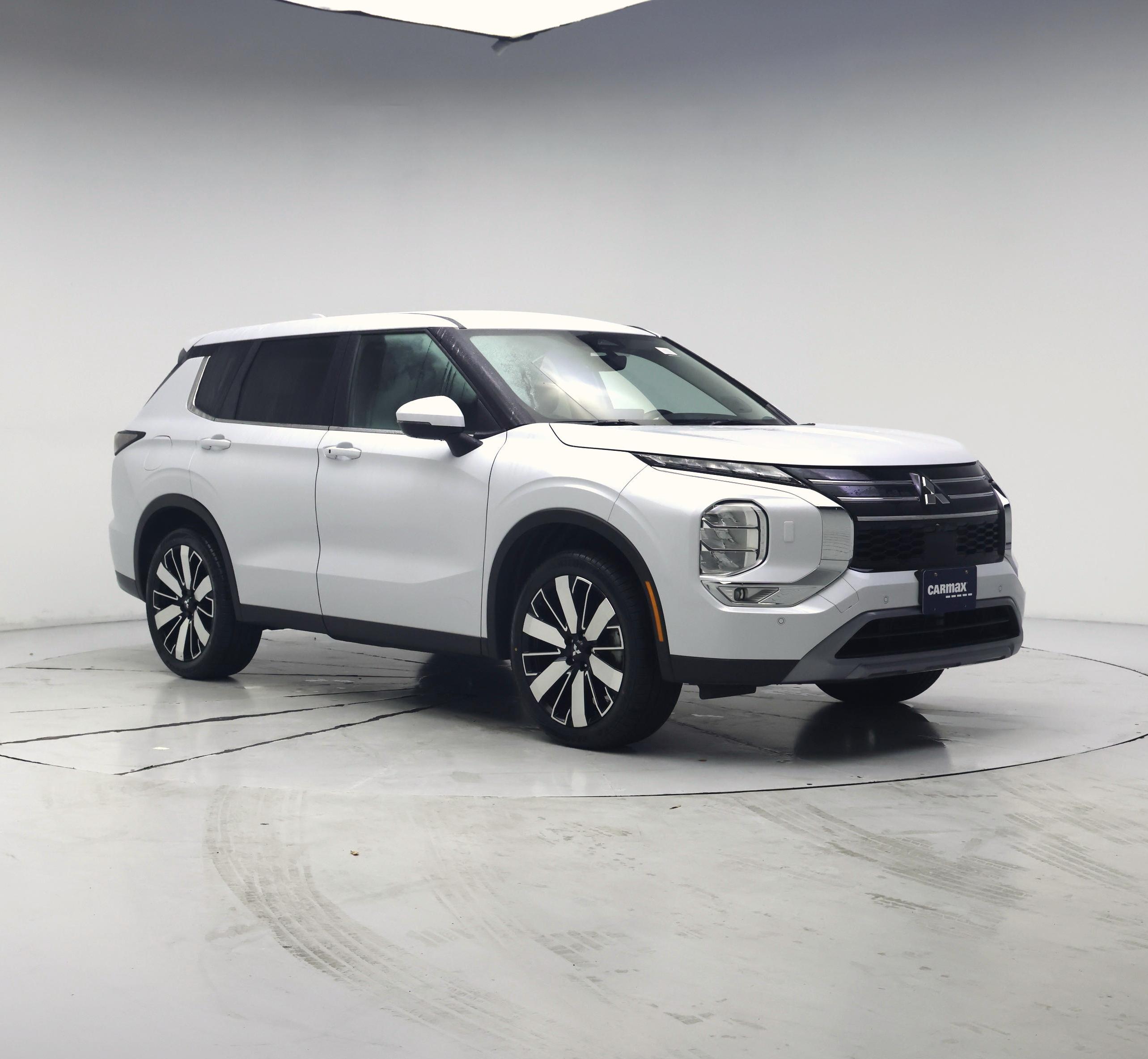  2025 Mitsubishi Outlander SE FWD   