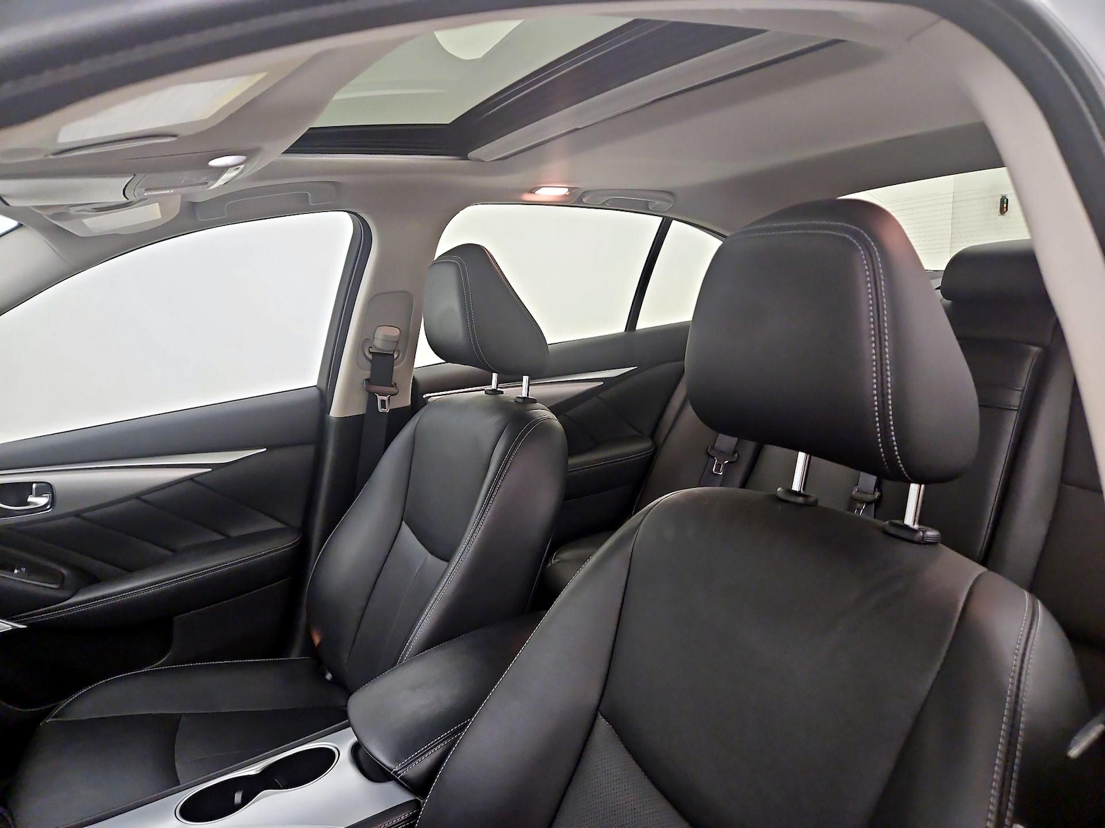 Sunroof(s) & Overhead Airbags