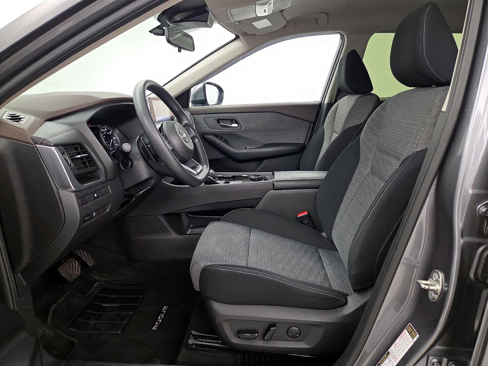 Power Seat(s) & Side Airbags