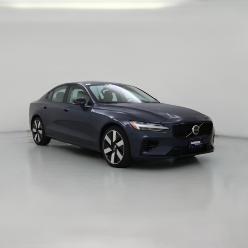 2024 Volvo S60 Recharge PHEV T8 Plus Dark Theme