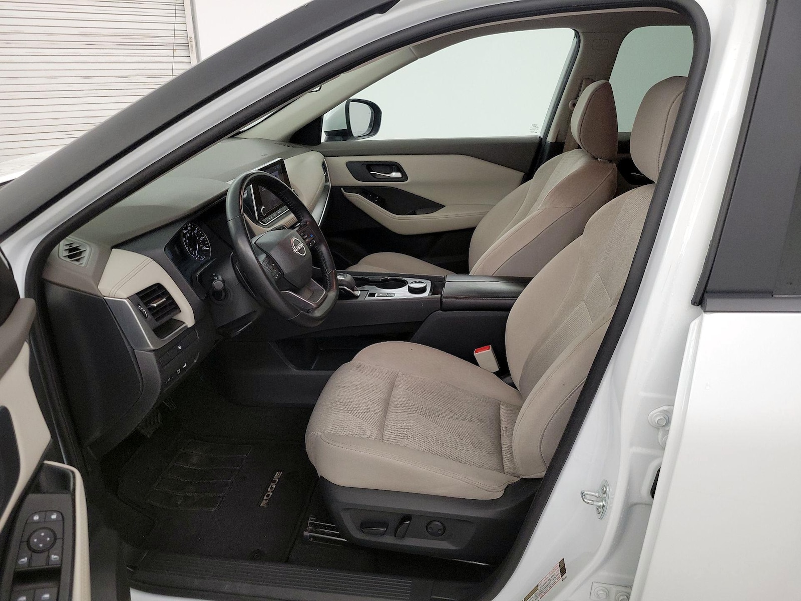 Power Seat(s) & Side Airbags