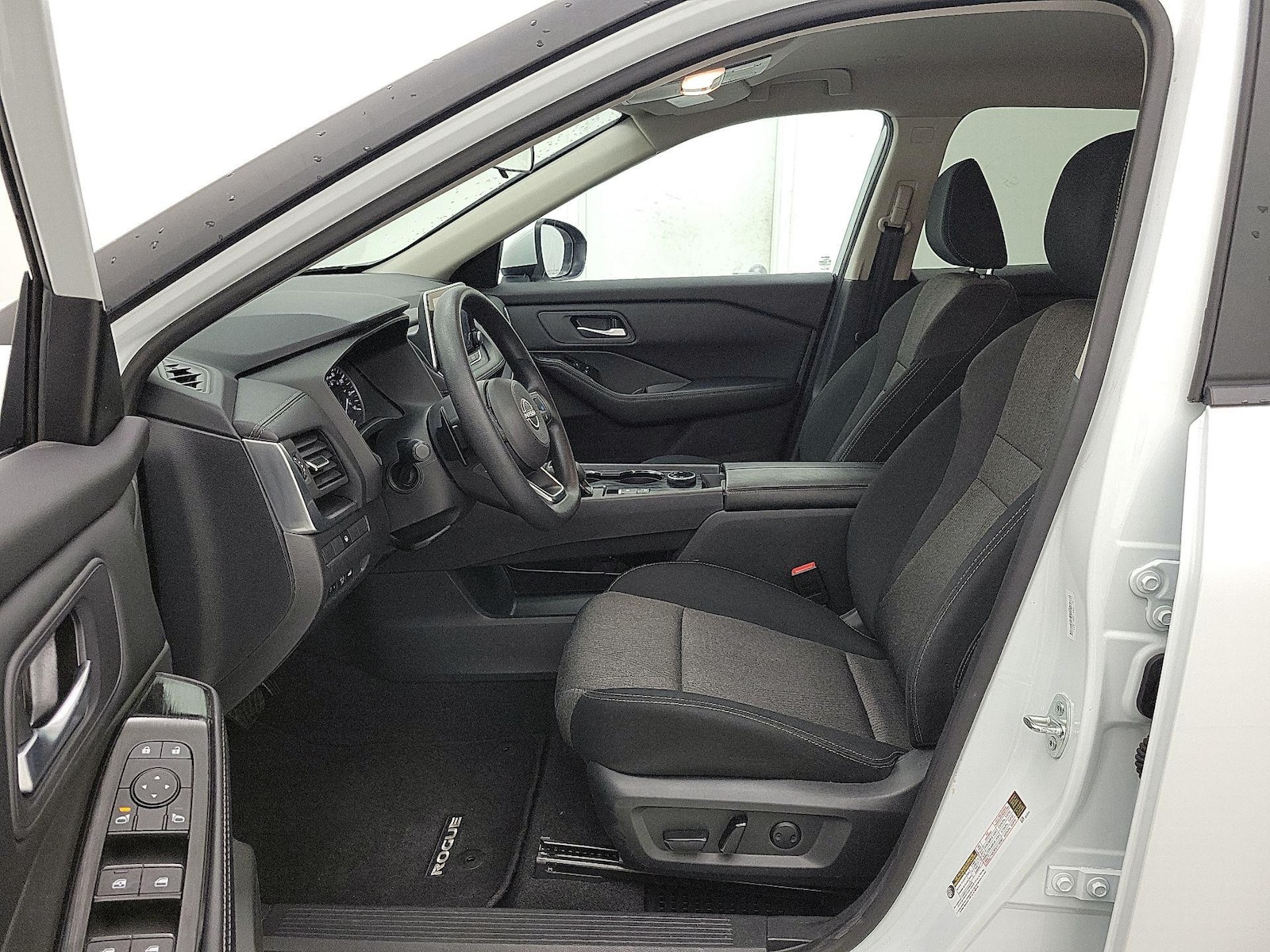 Power Seat(s) & Side Airbags