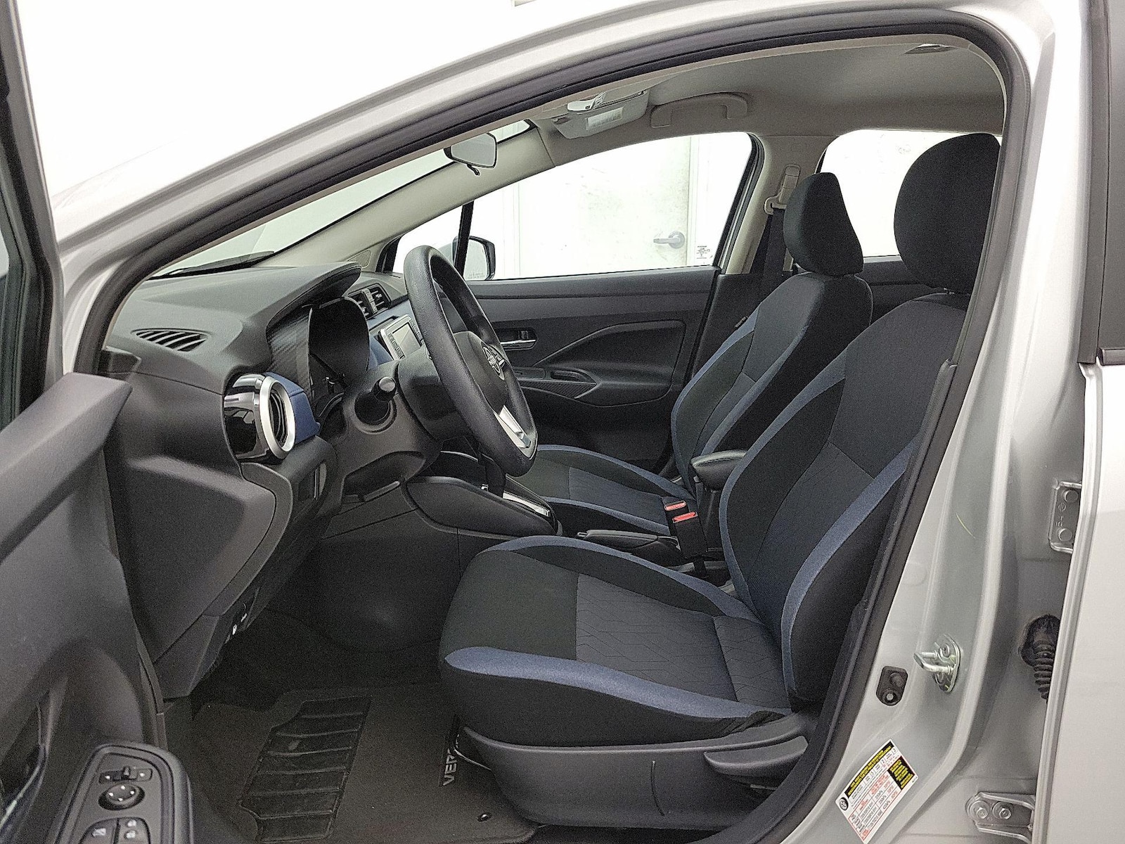 2025 Nissan Versa Sedan SV - Photo 12