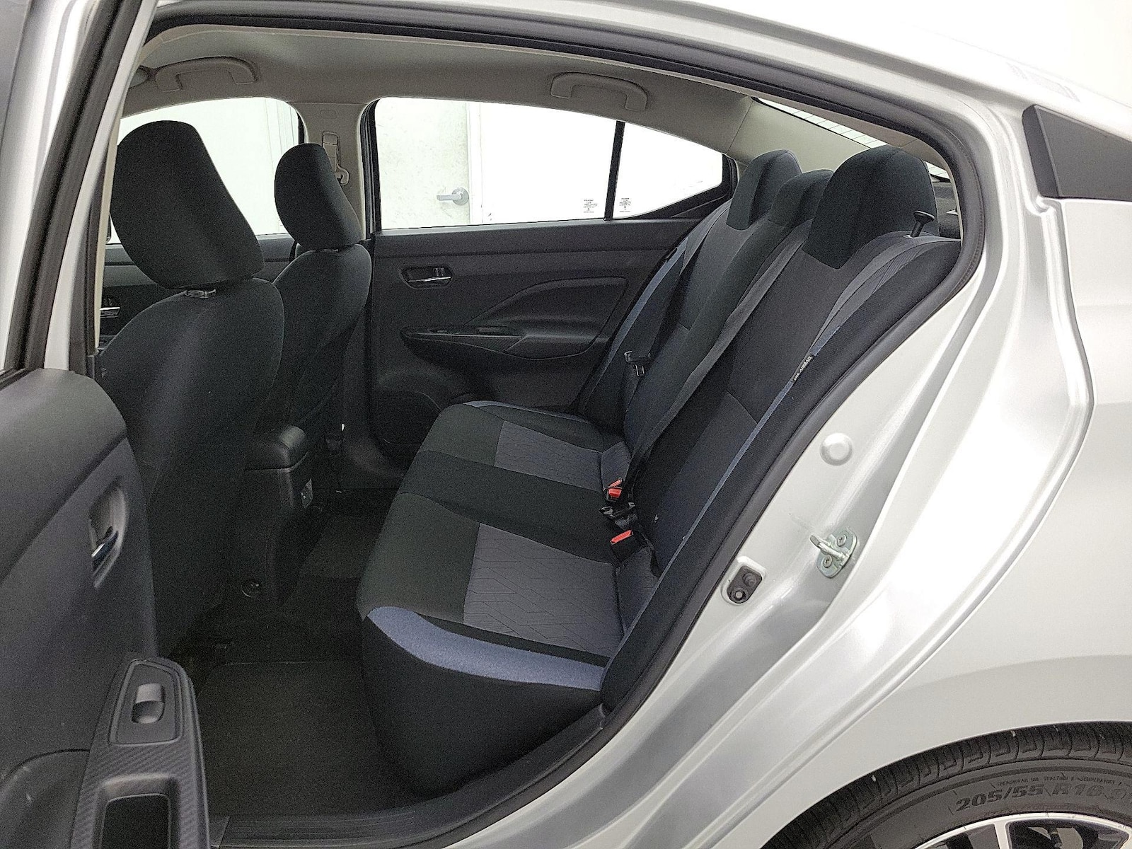2025 Nissan Versa Sedan SV - Photo 19