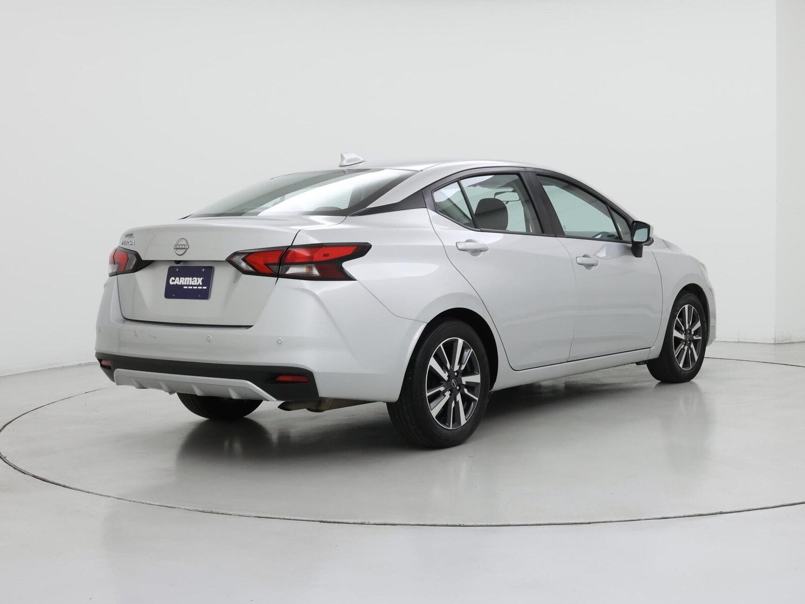 2025 Nissan Versa Sedan SV - Photo 9