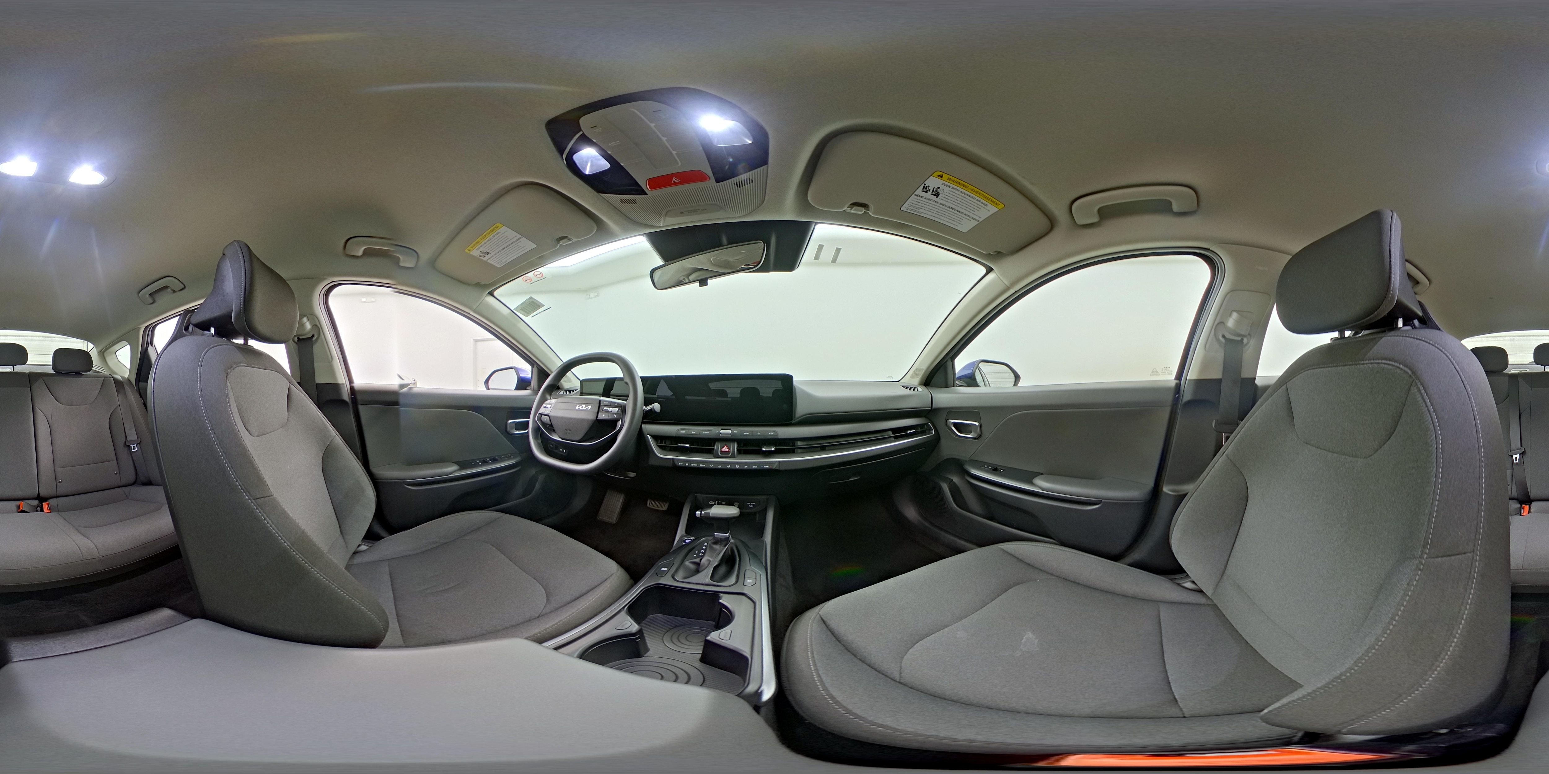 2025 Kia K4 LXS - Photo 25