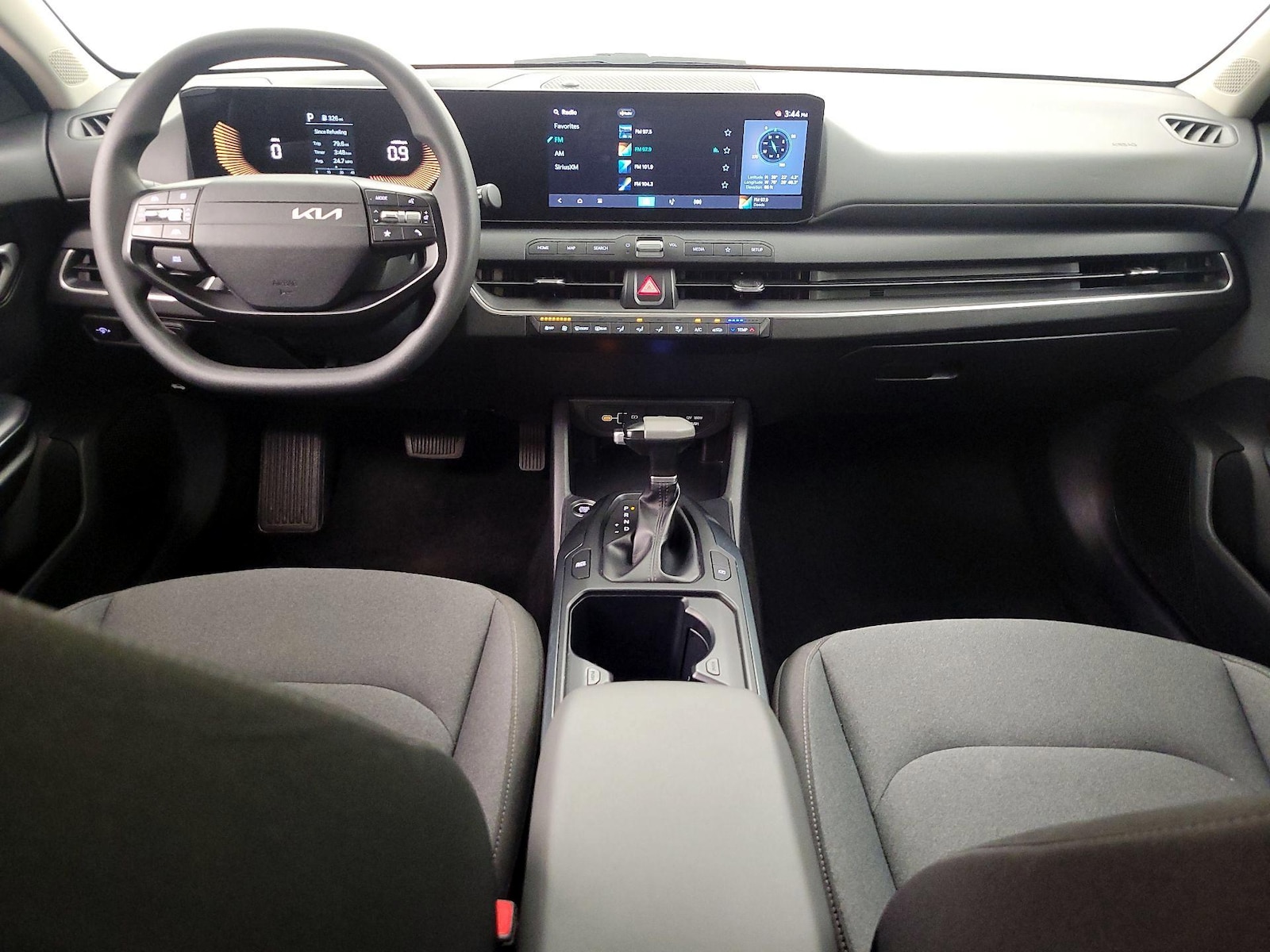 2025 Kia K4 LXS - Photo 10