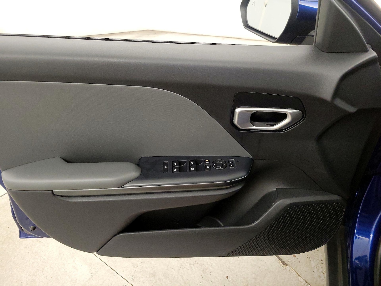 2025 Kia K4 LXS - Photo 13