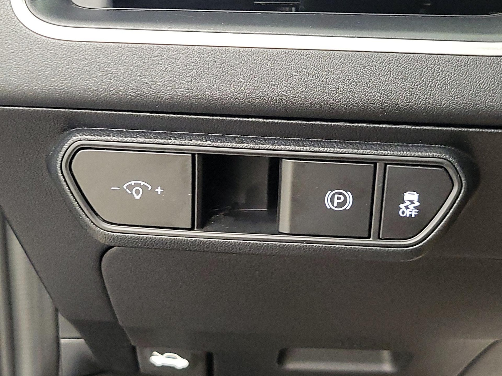 2025 Kia K4 LXS - Photo 14