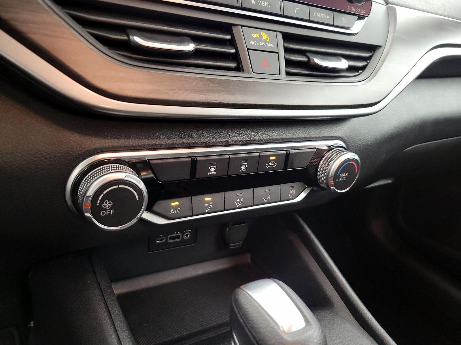 2025 Nissan Altima SV - Photo 17