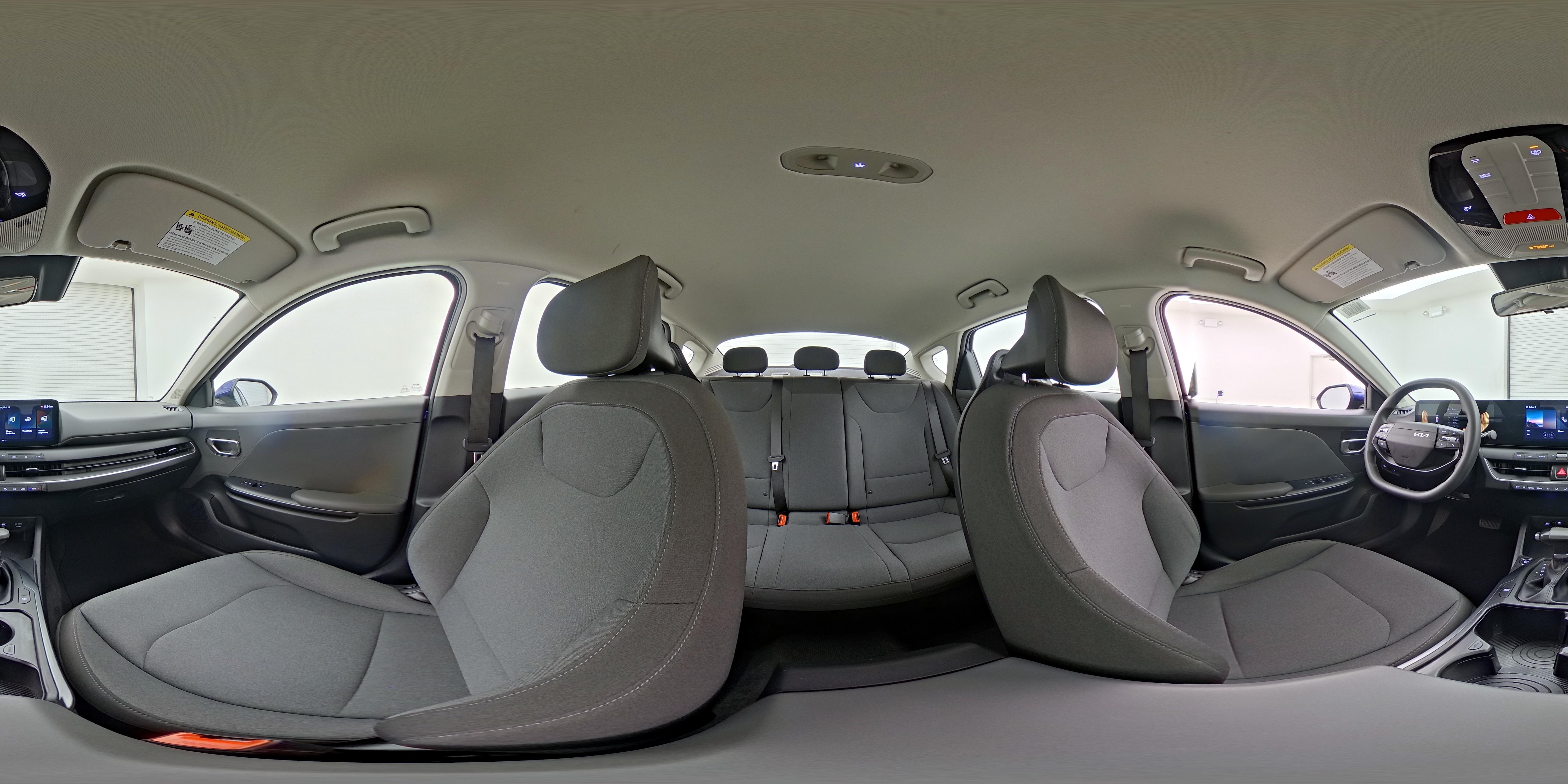 2025 Kia K4 LXS - Photo 24