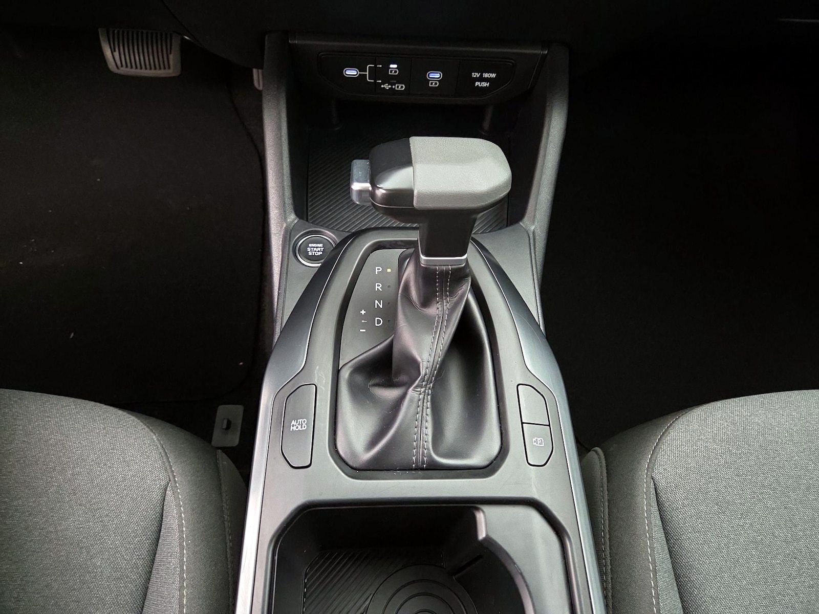 2025 Kia K4 LXS - Photo 18
