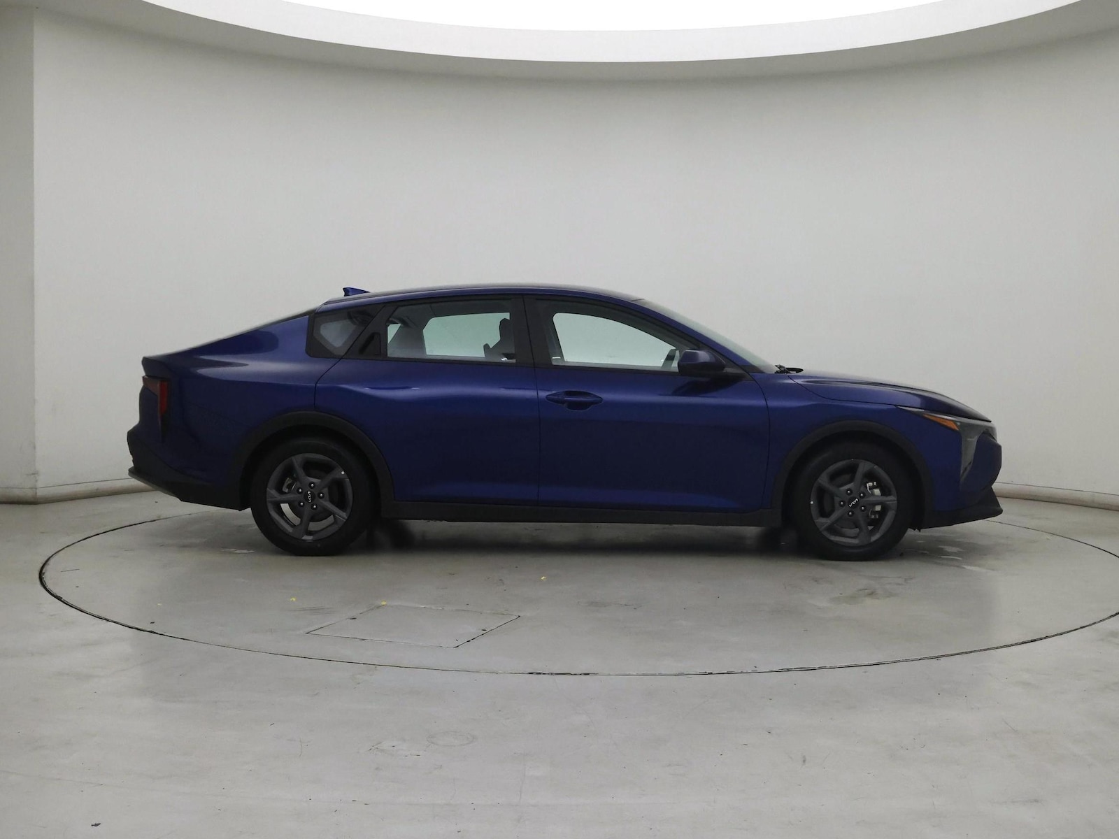 2025 Kia K4 LXS - Photo 8
