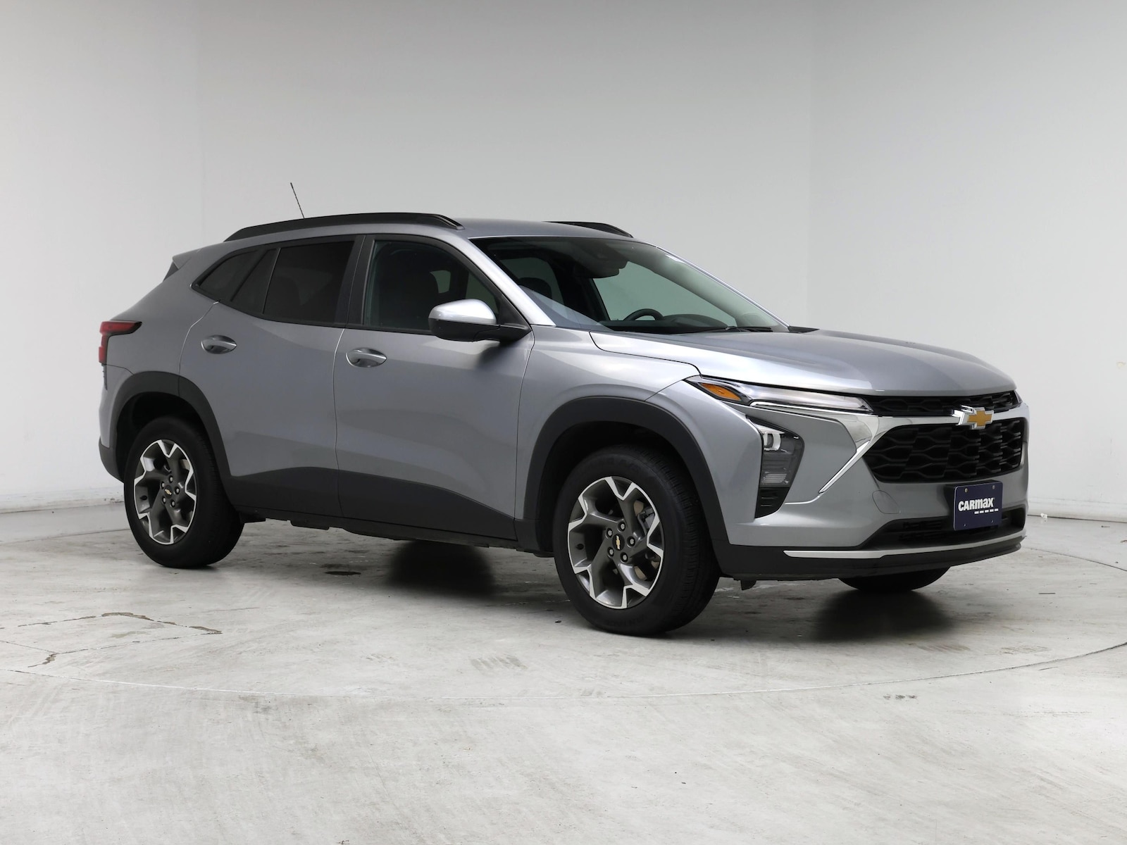 2025 Chevrolet Trax LT - Photo 2