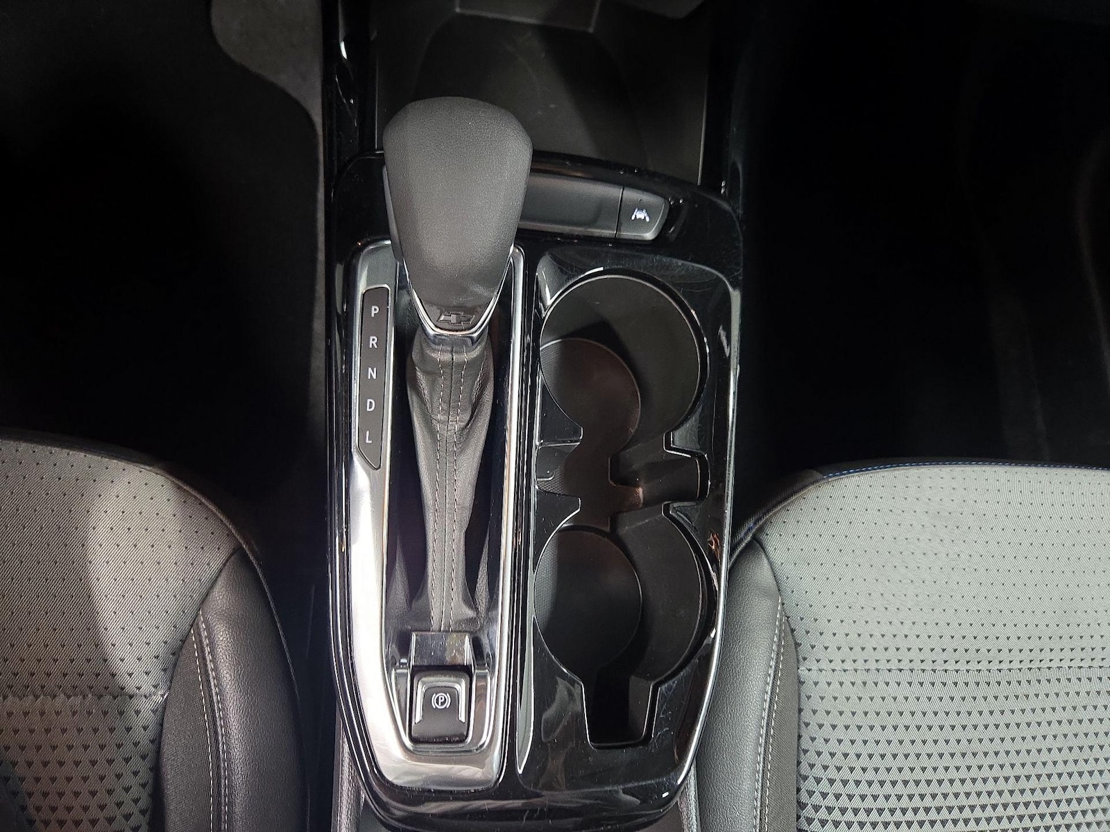 2025 Chevrolet Trax LT - Photo 18