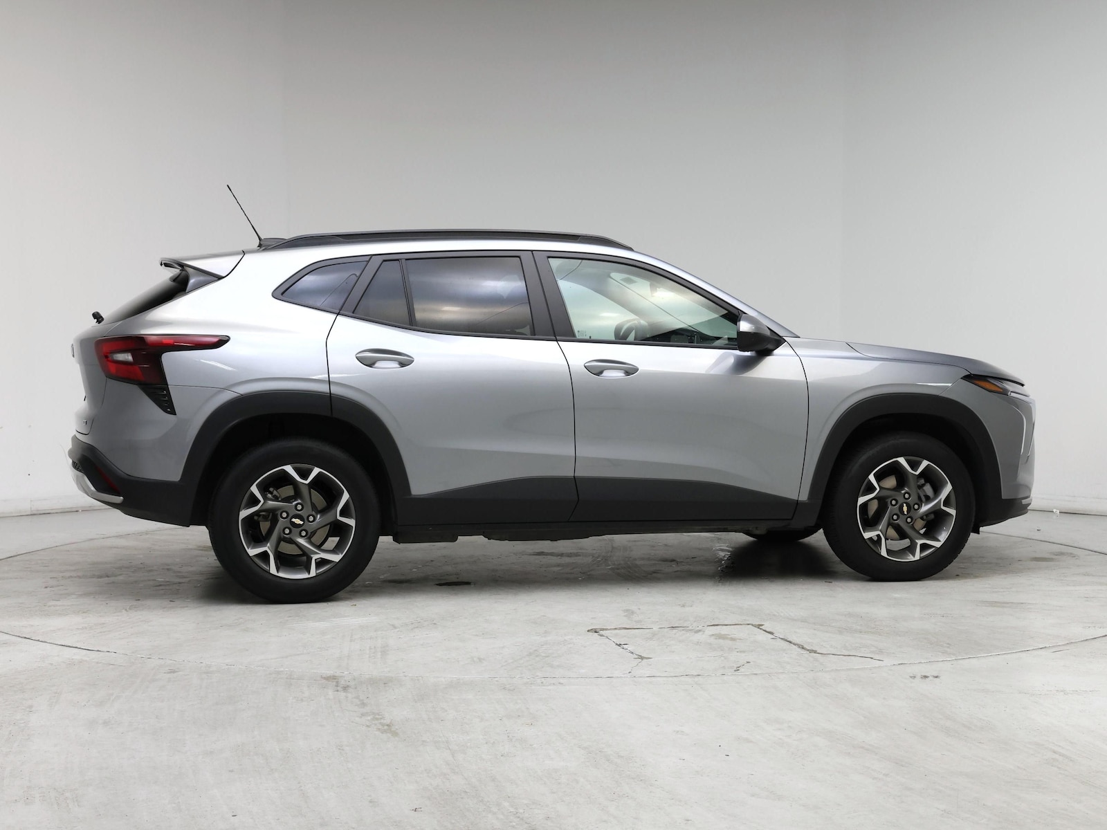 2025 Chevrolet Trax LT - Photo 8
