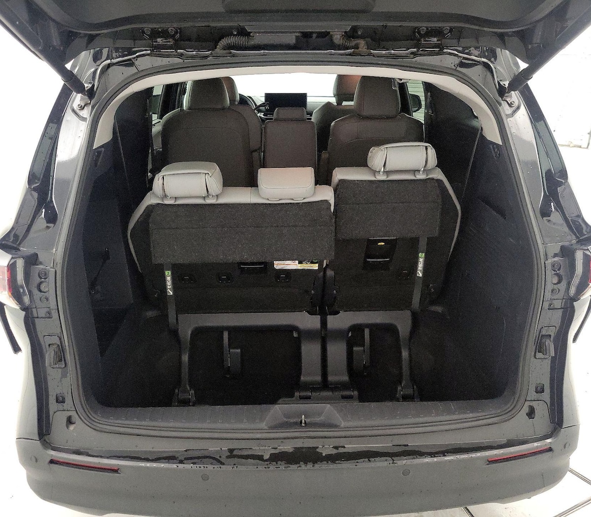 Trunk/Cargo (Seats Up)
