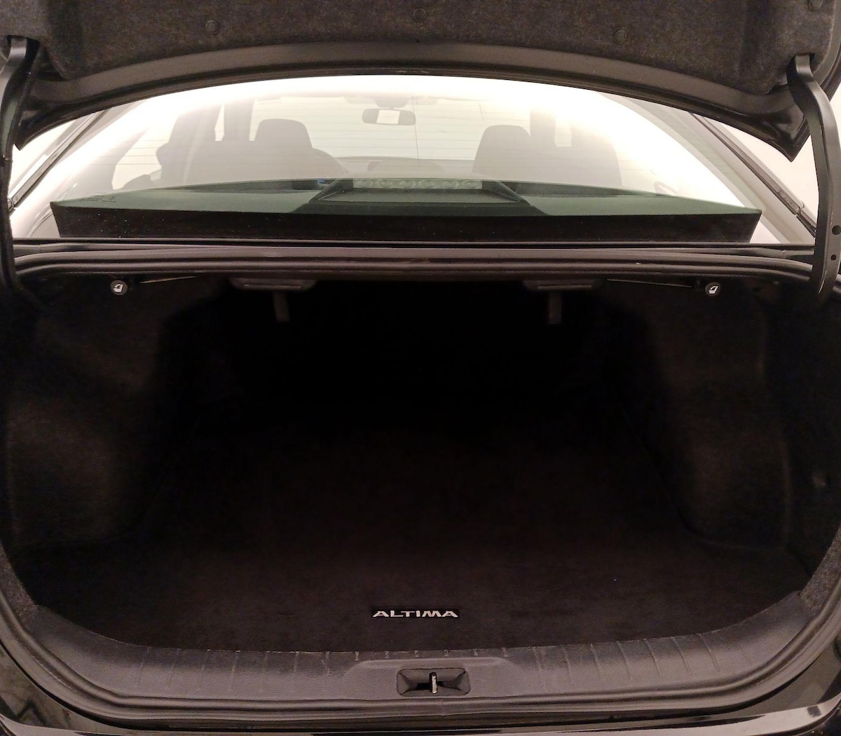 Trunk/Cargo (Seats Up)