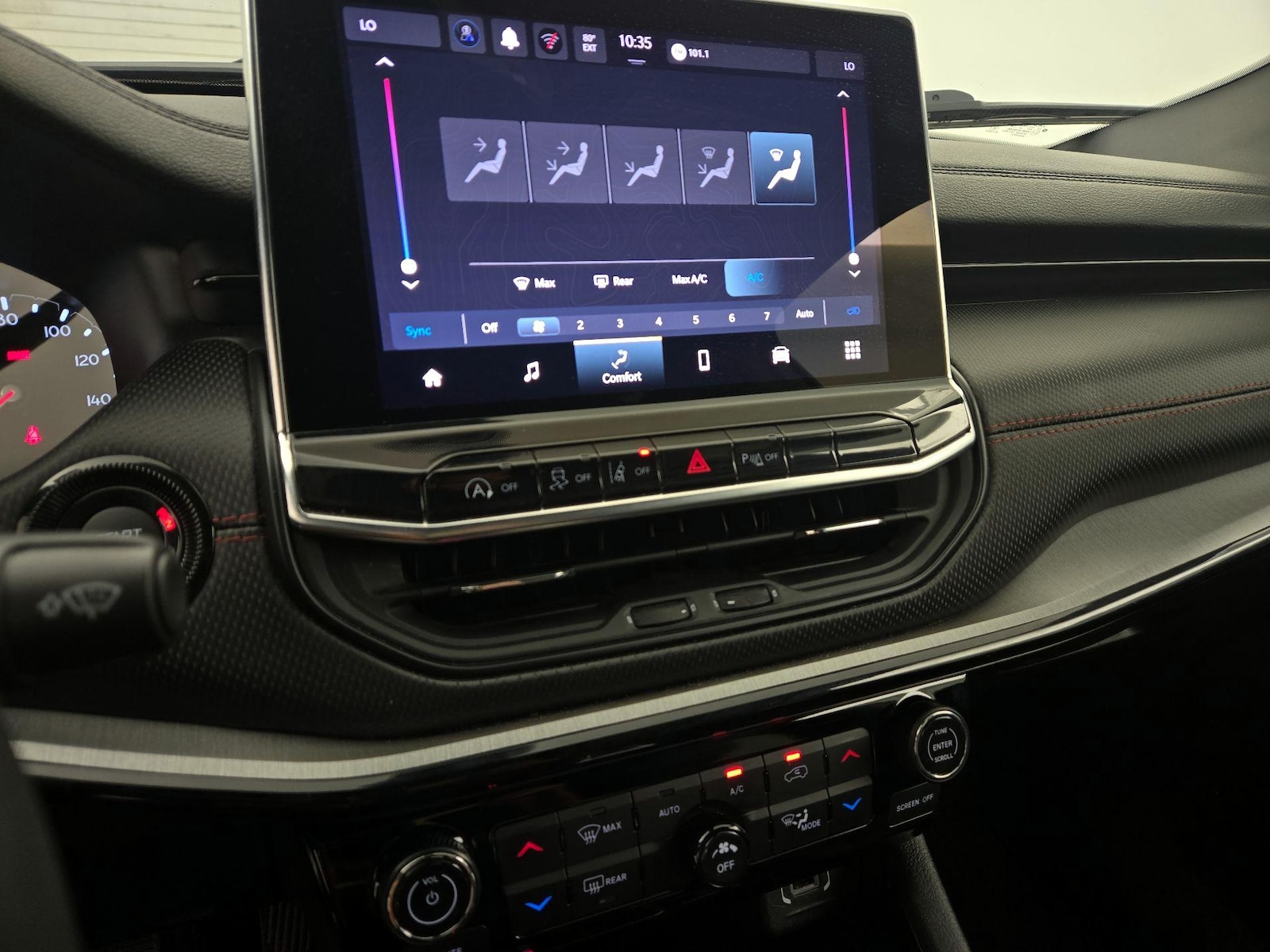 2025 Jeep Compass Trailhawk | CarEdge