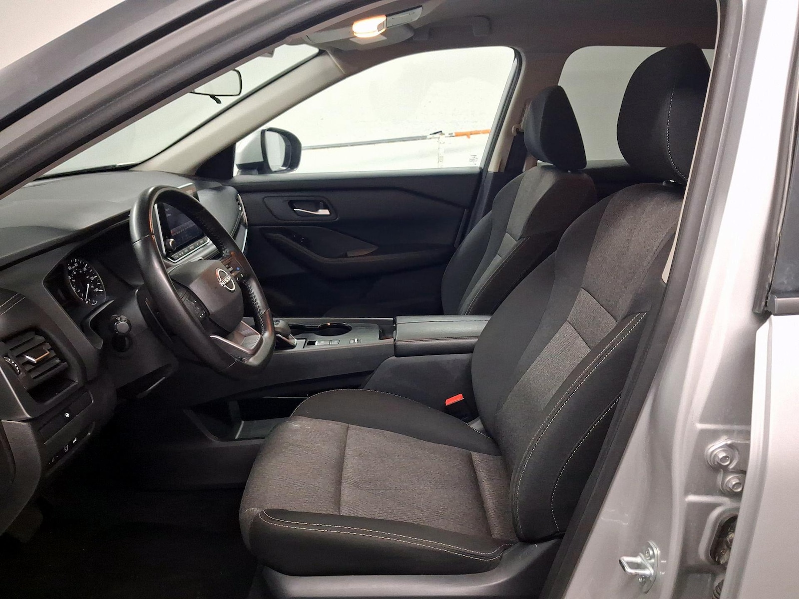 Power Seat(s) & Side Airbags