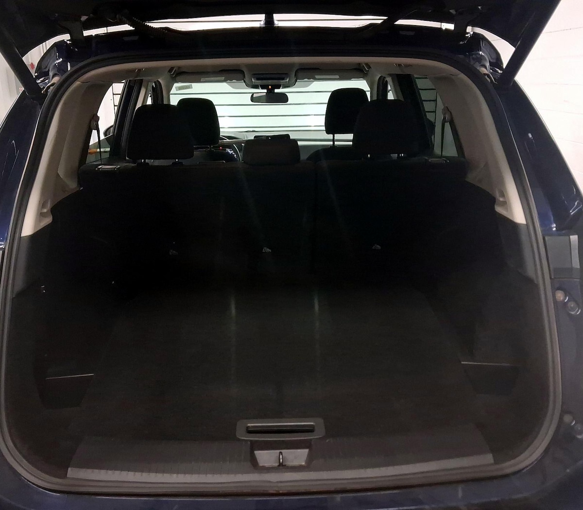 Trunk/Cargo (Seats Up)