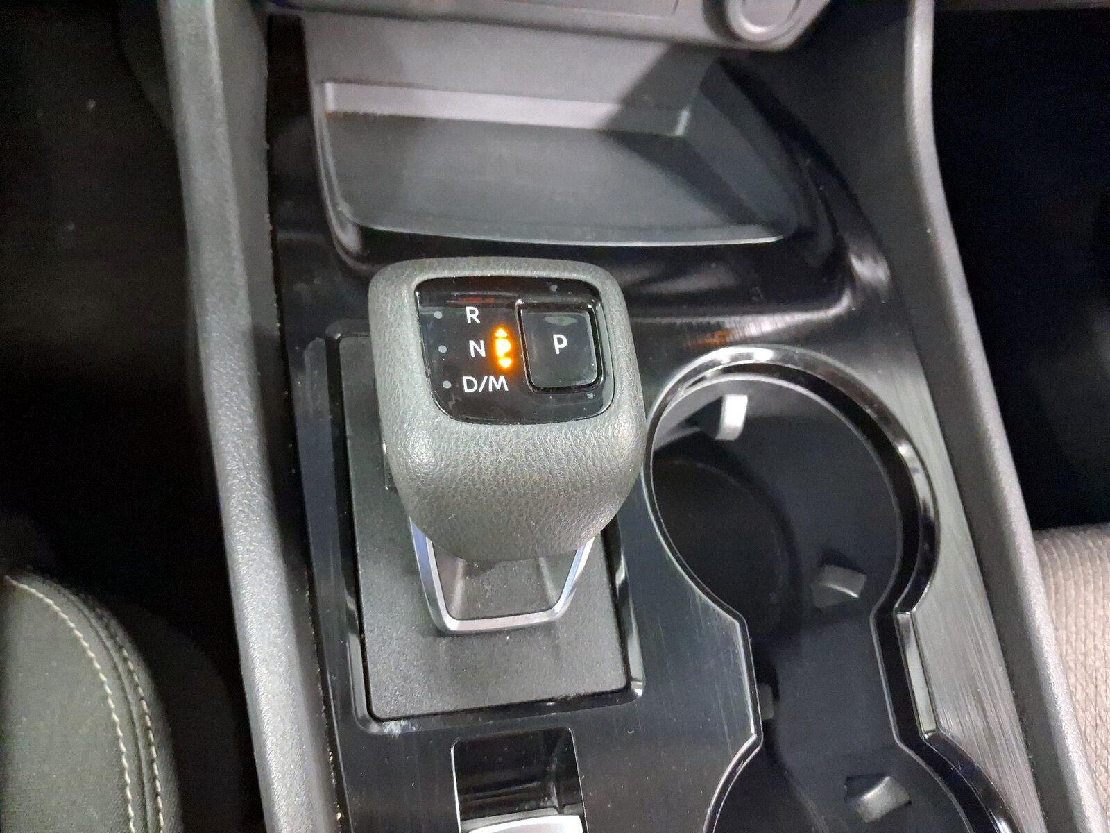 2025 Nissan Rogue SV - Photo 18