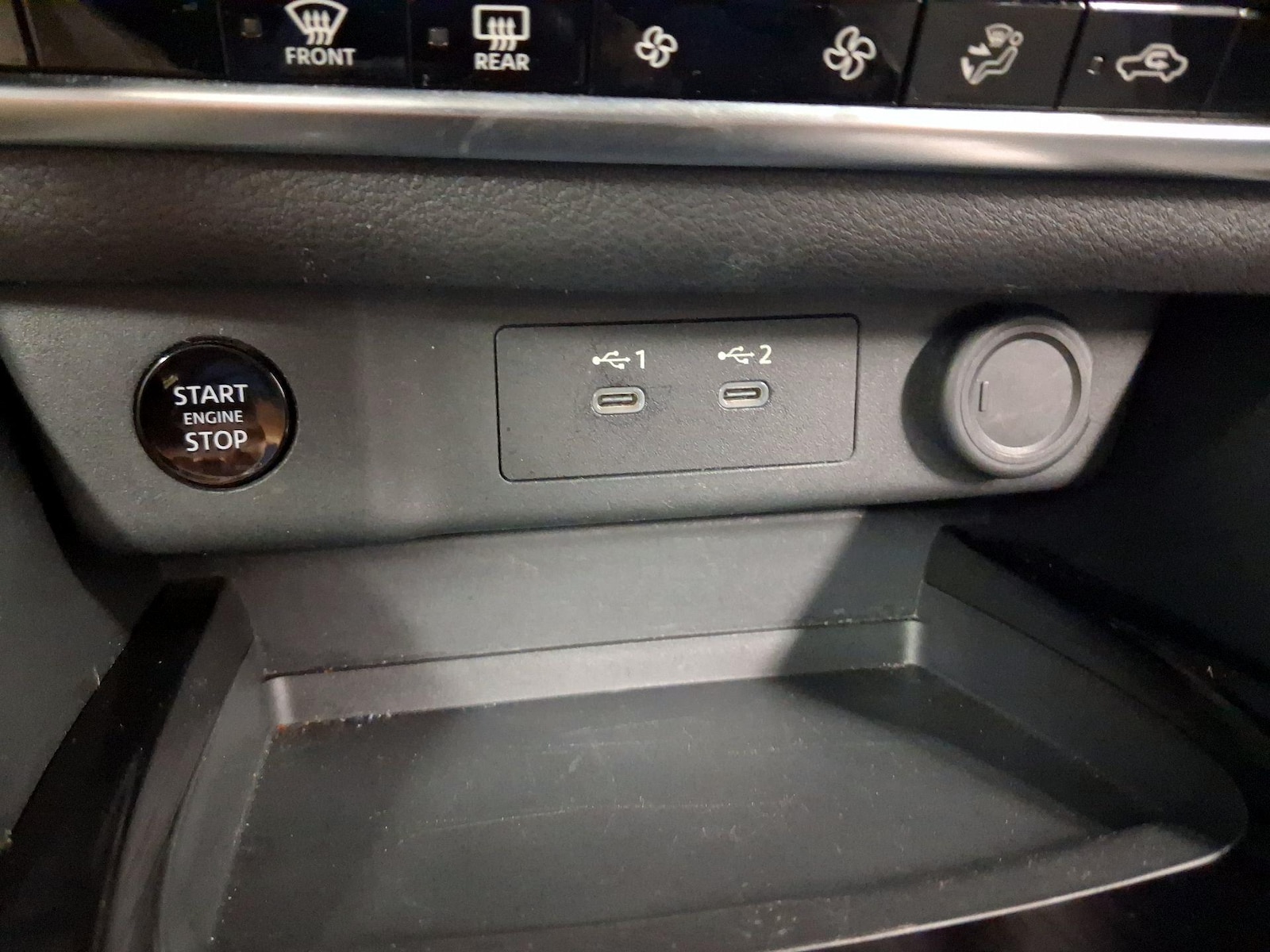 2025 Nissan Rogue SV - Photo 19