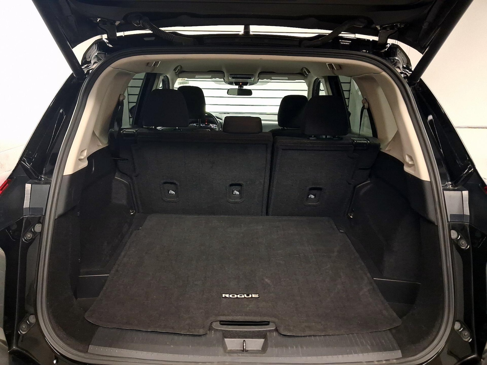 2025 Nissan Rogue SV - Photo 21