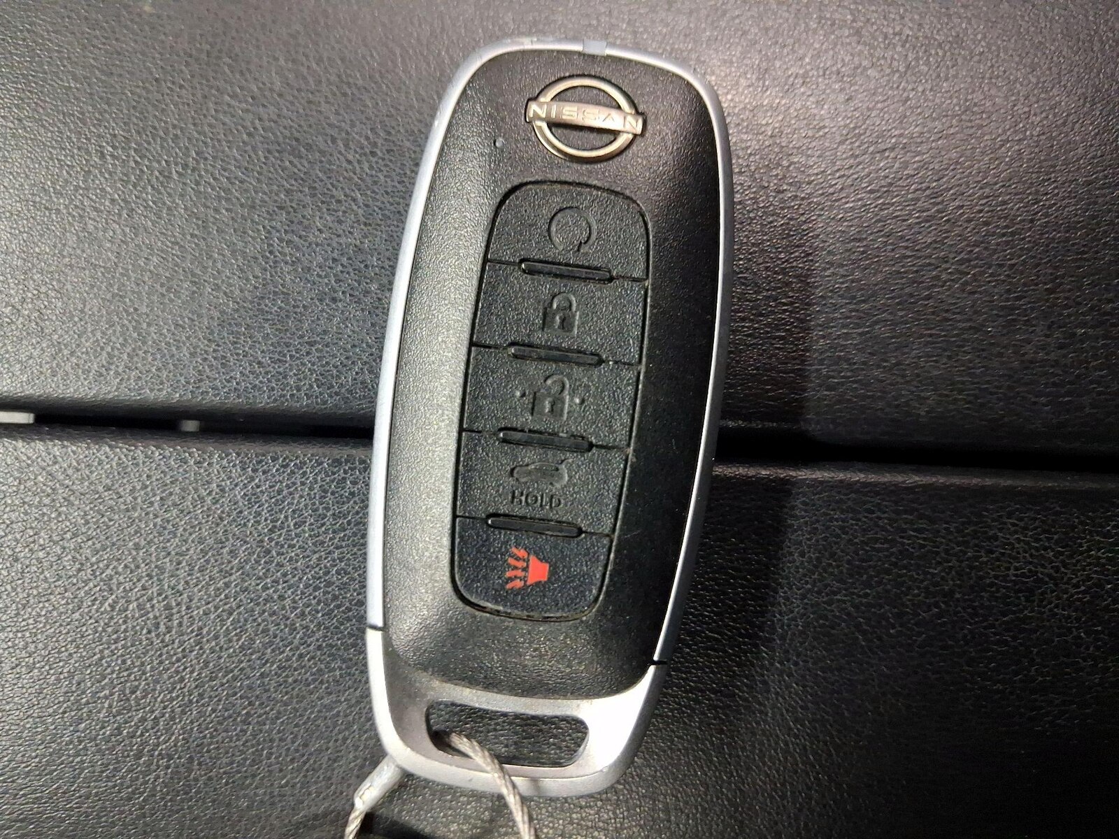2025 Nissan Rogue SV - Photo 23