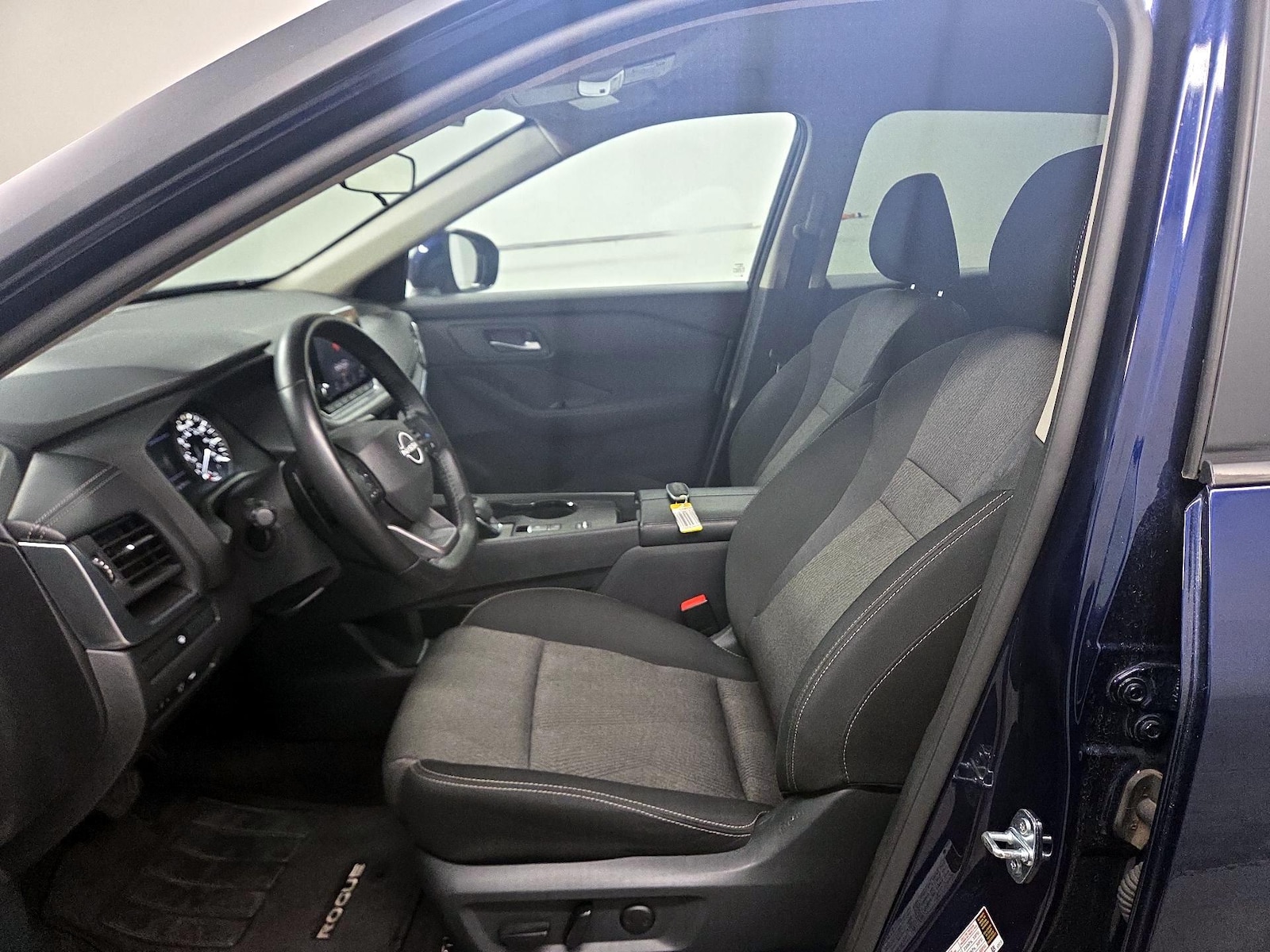 Power Seat(s) & Side Airbags