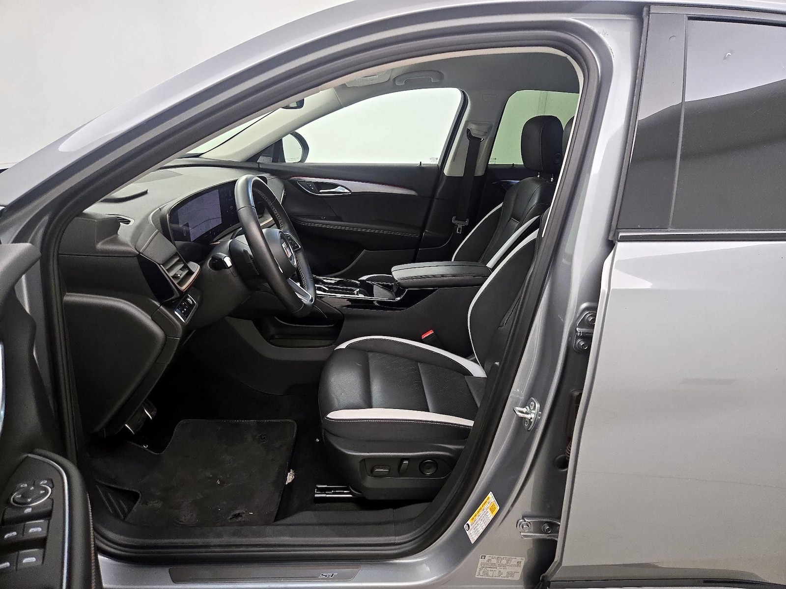 Power Seat(s) & Leather Seats