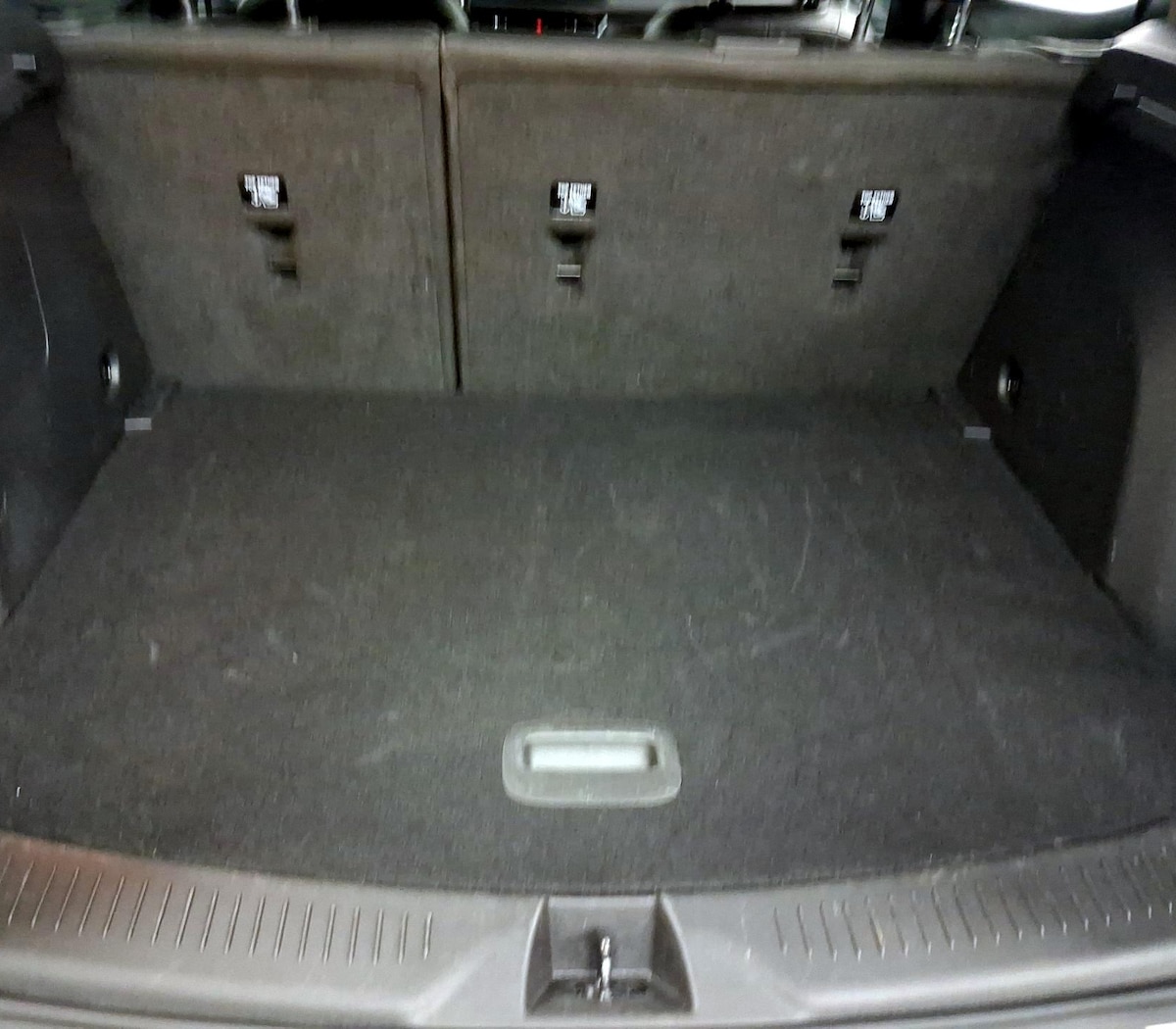 Trunk/Cargo (Seats Up)