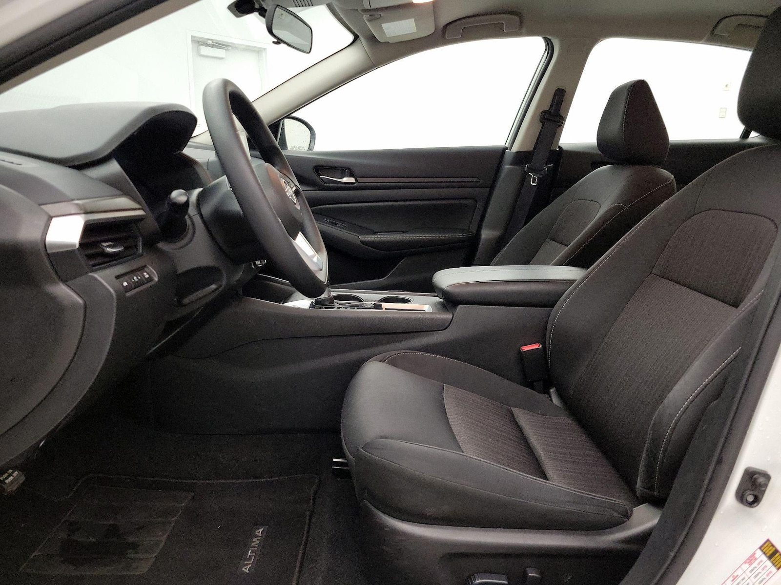 Power Seat(s) & Side Airbags
