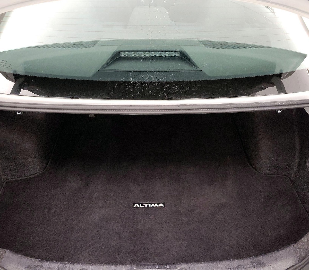 Trunk/Cargo (Seats Up)