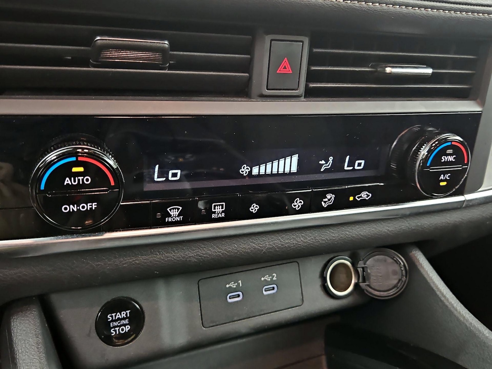 2025 Nissan Rogue SV - Photo 17