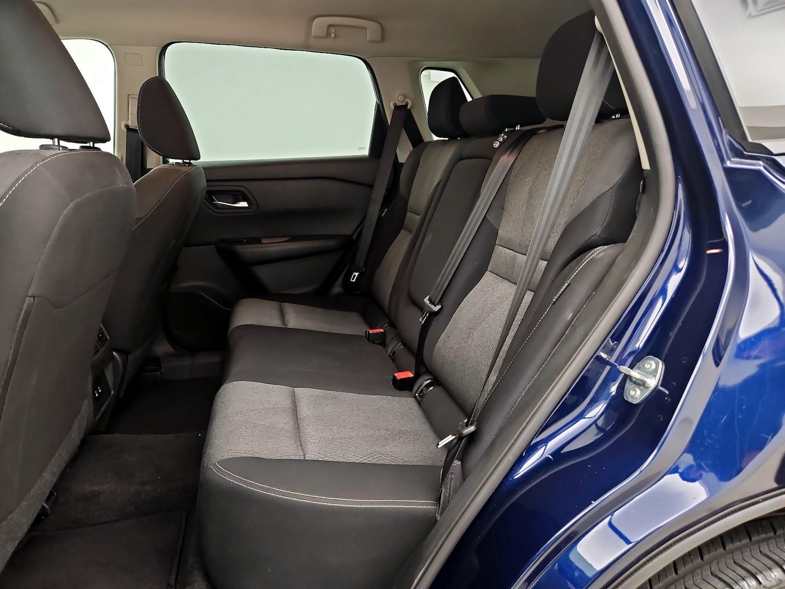 2025 Nissan Rogue SV - Photo 20